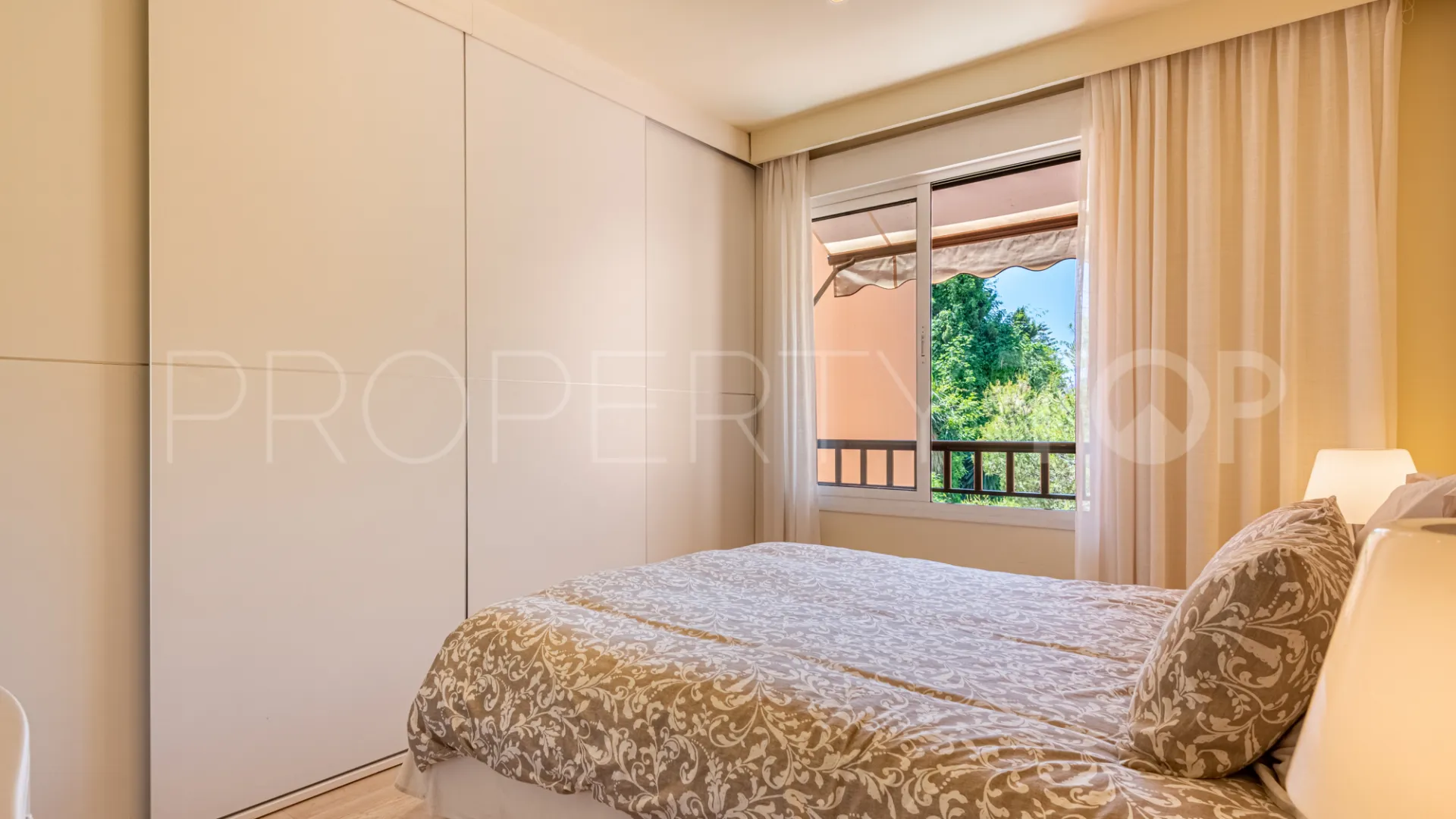 For sale apartment in Costa Nagüeles III with 3 bedrooms