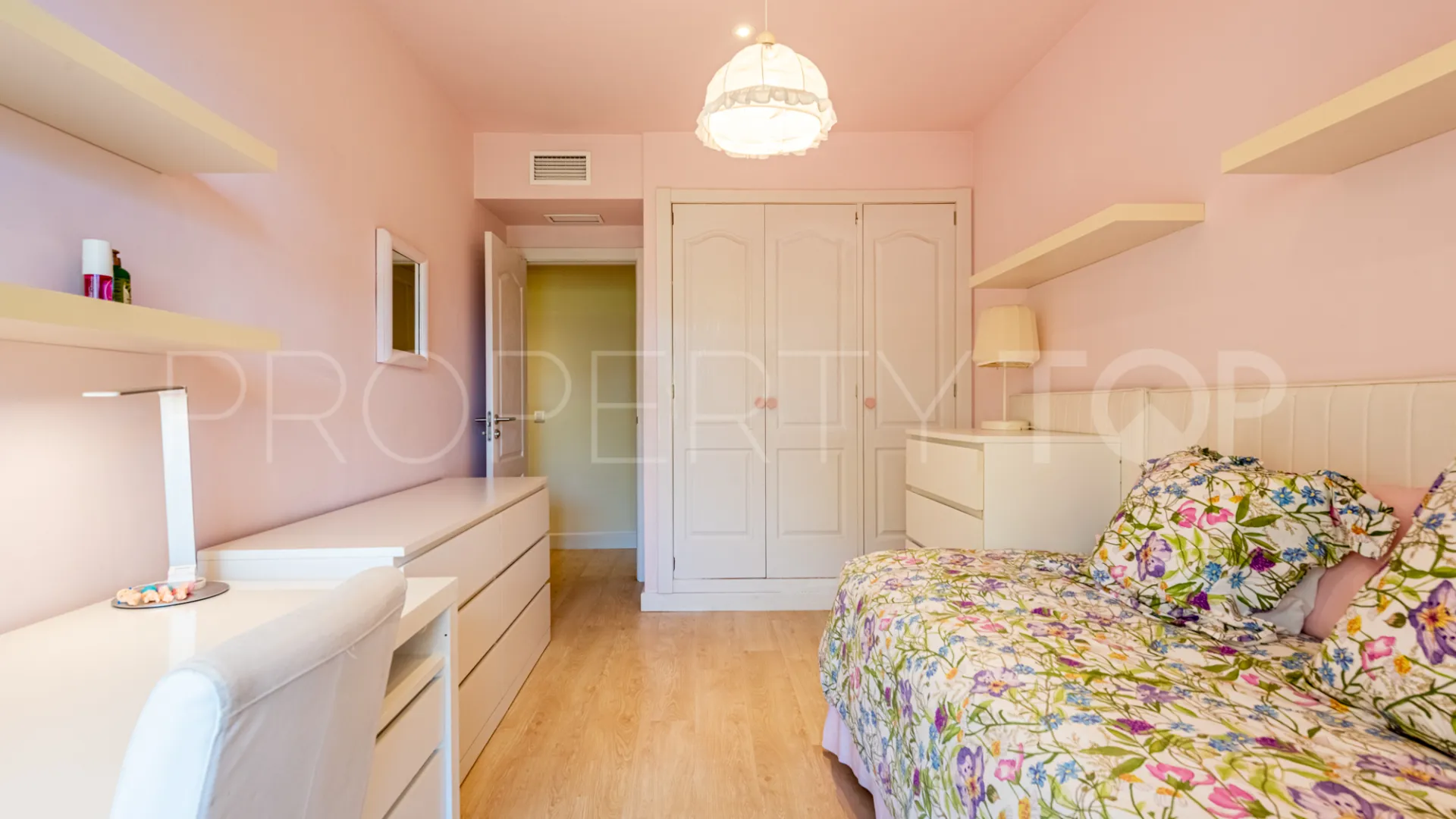 For sale apartment in Costa Nagüeles III with 3 bedrooms
