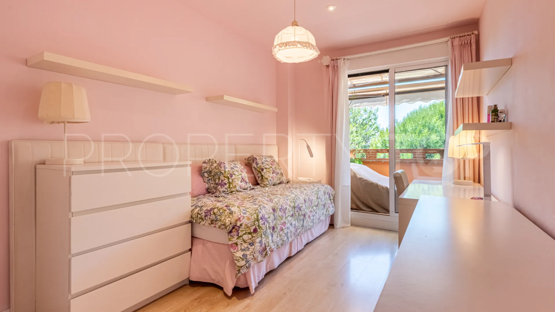 For sale apartment in Costa Nagüeles III with 3 bedrooms