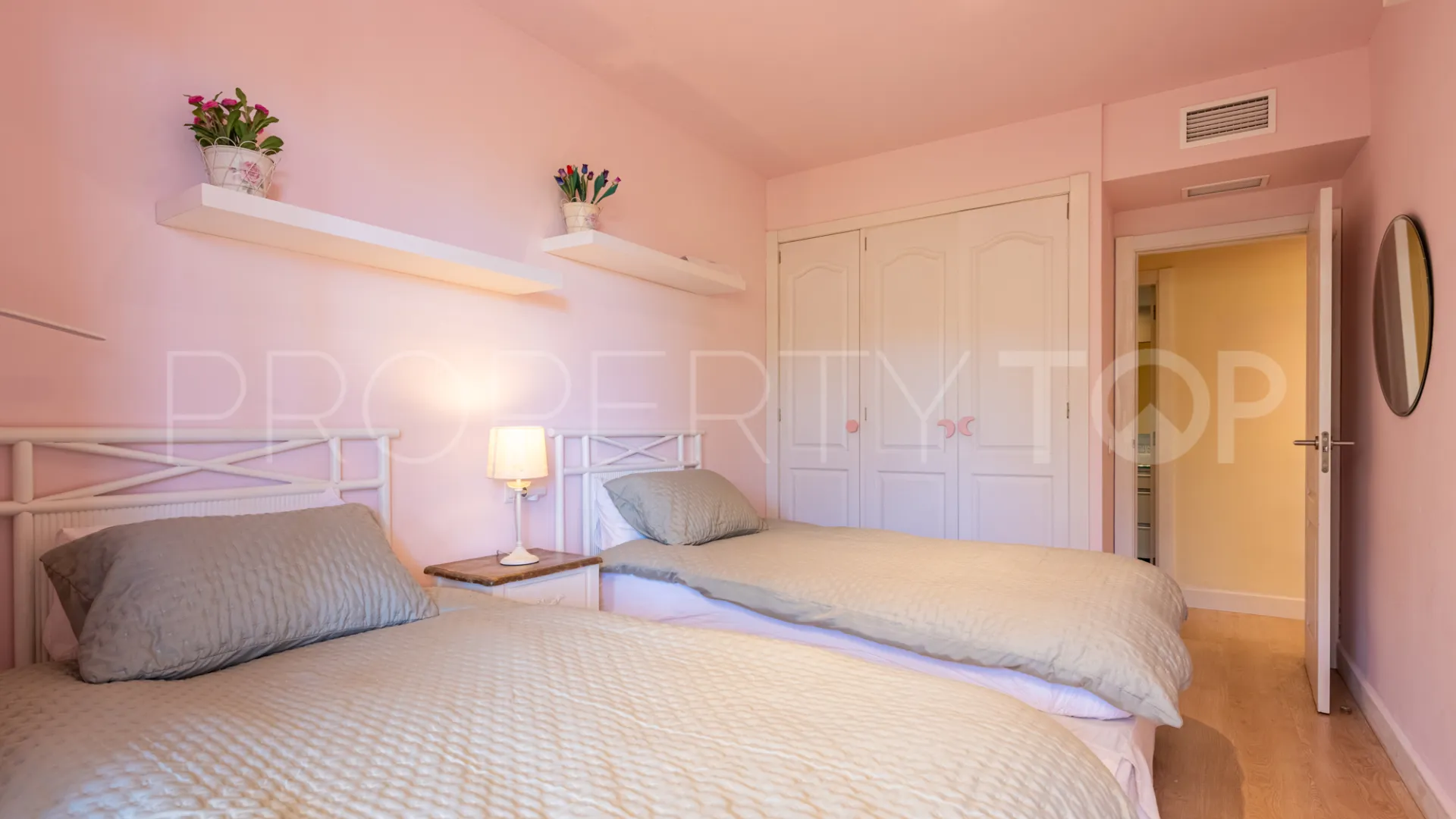 For sale apartment in Costa Nagüeles III with 3 bedrooms