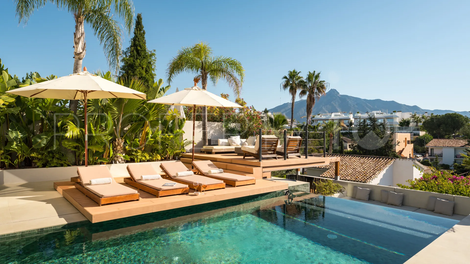Nueva Andalucia, villa con 5 dormitorios en venta