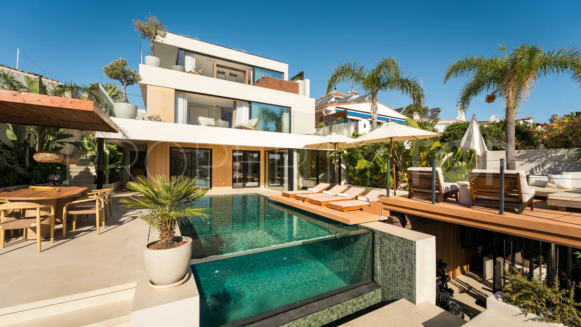 Nueva Andalucia, villa con 5 dormitorios en venta