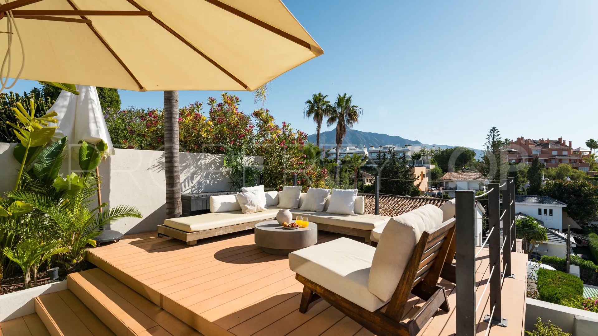 Nueva Andalucia, villa con 5 dormitorios en venta