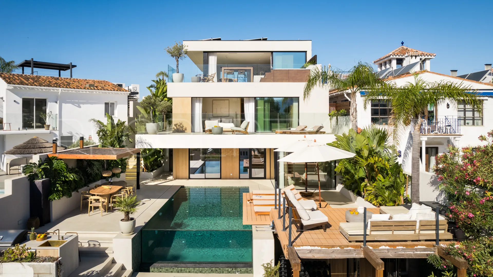 Nueva Andalucia, villa con 5 dormitorios en venta