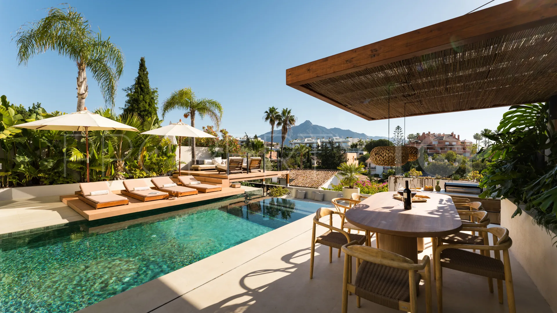 Nueva Andalucia, villa con 5 dormitorios en venta