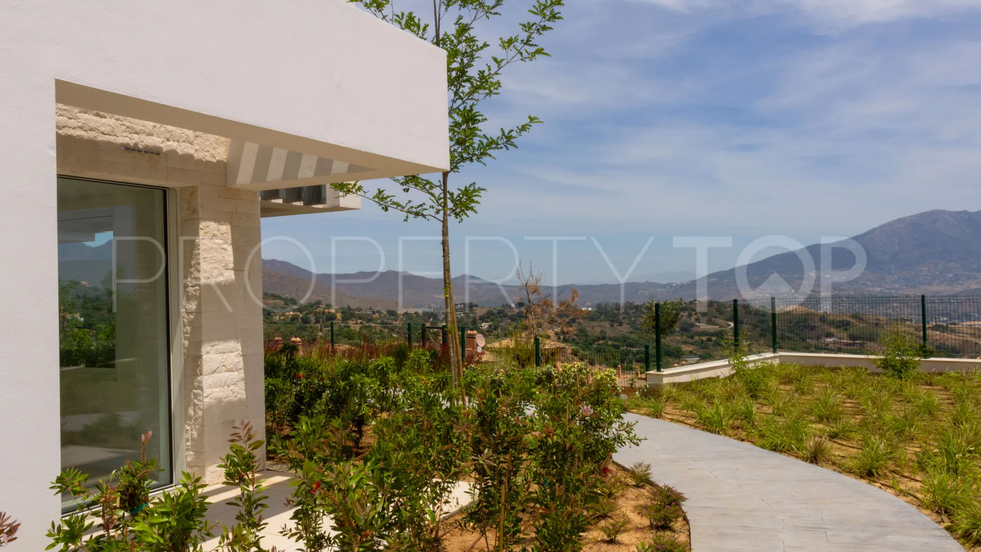 3 bedrooms penthouse in Ojen for sale