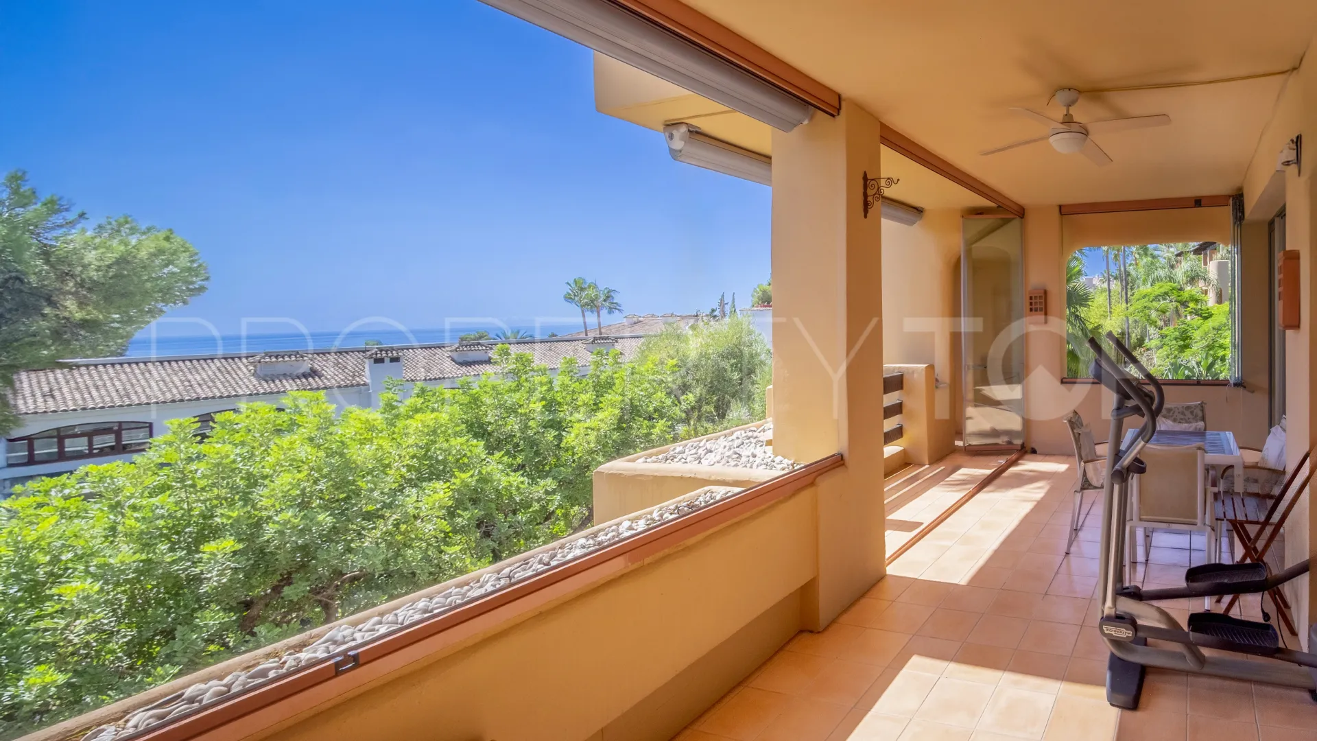 Apartment for sale in Mansion Club