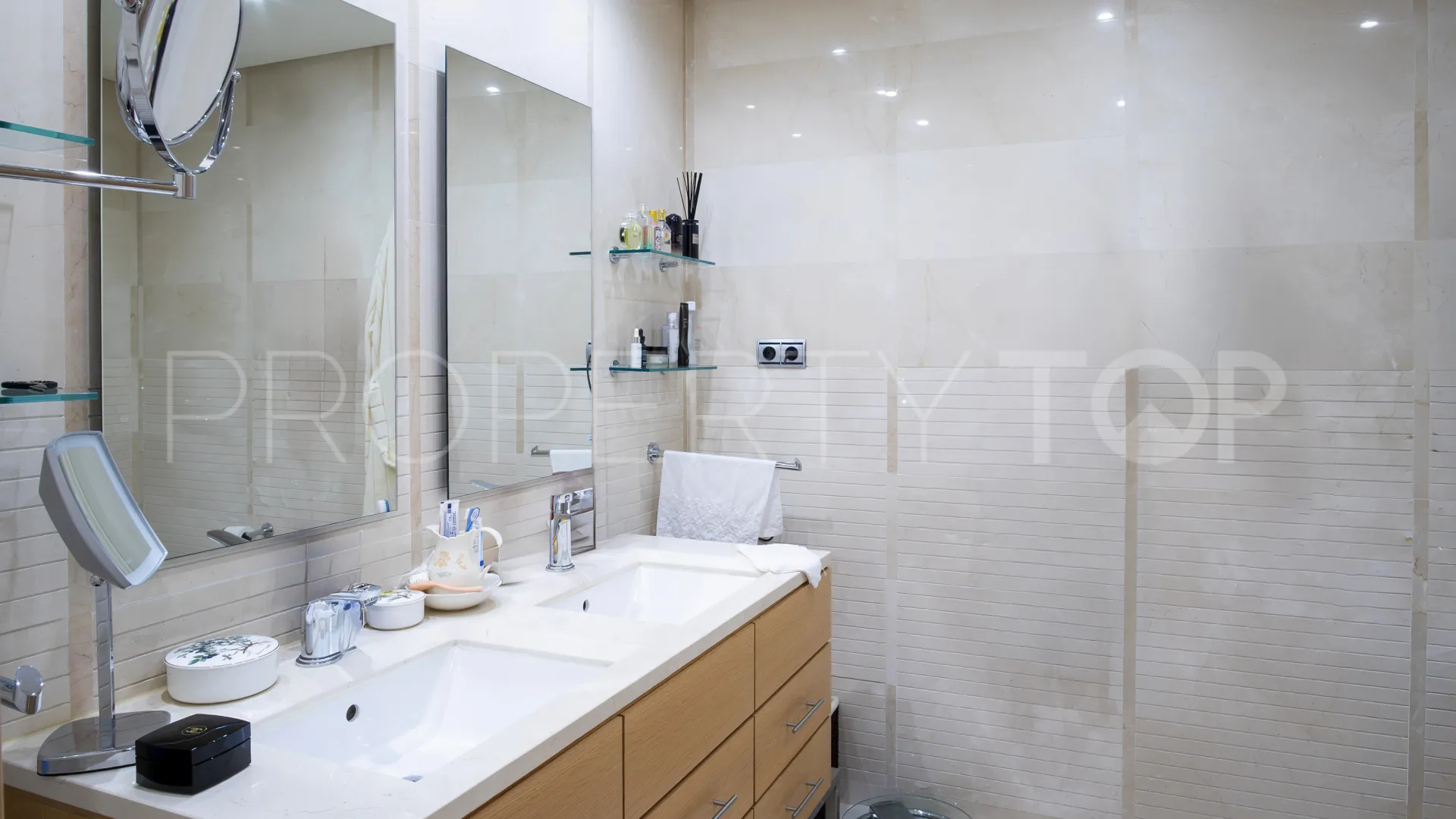 Apartment for sale in Mansion Club