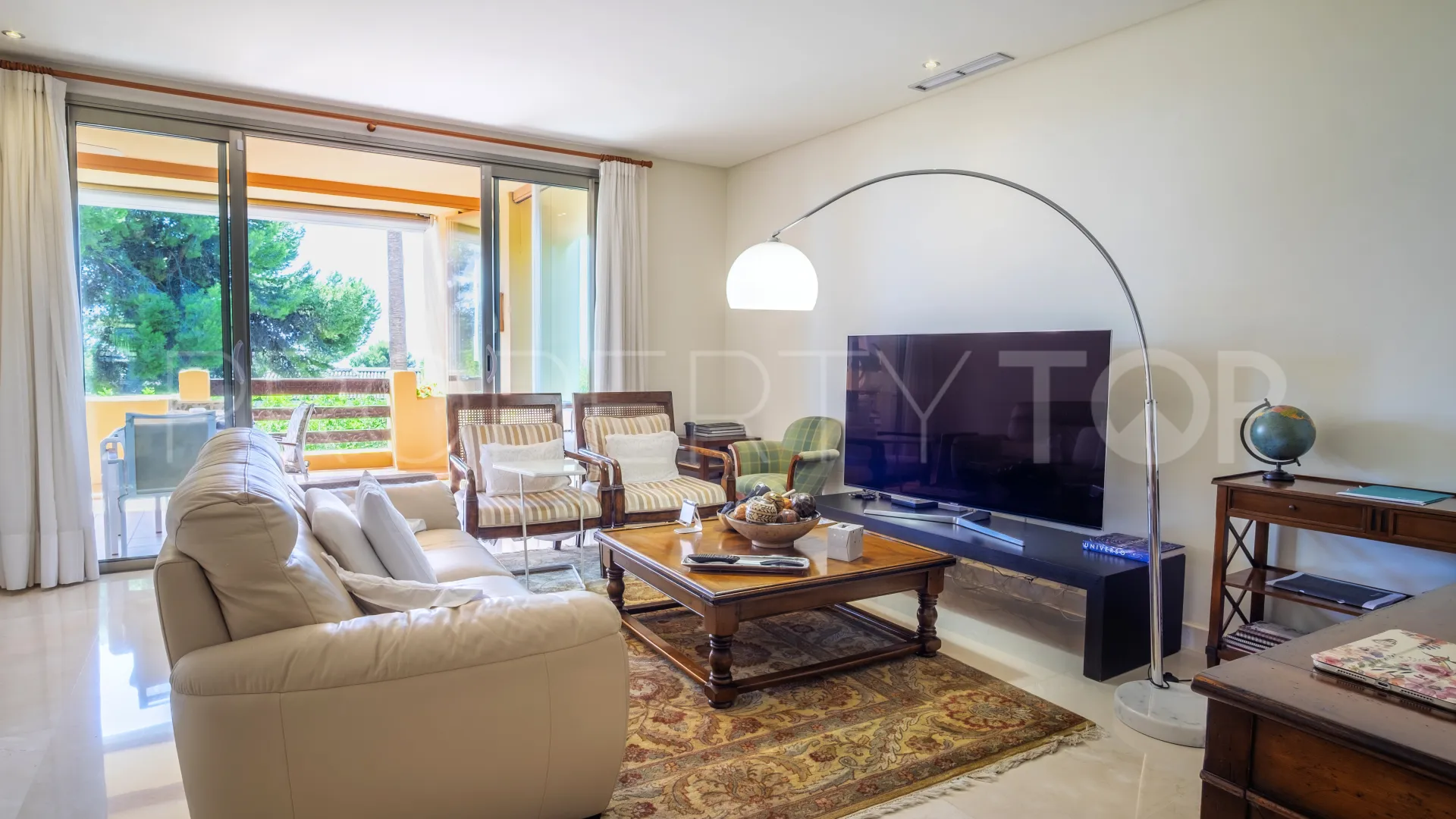 Apartment for sale in Mansion Club