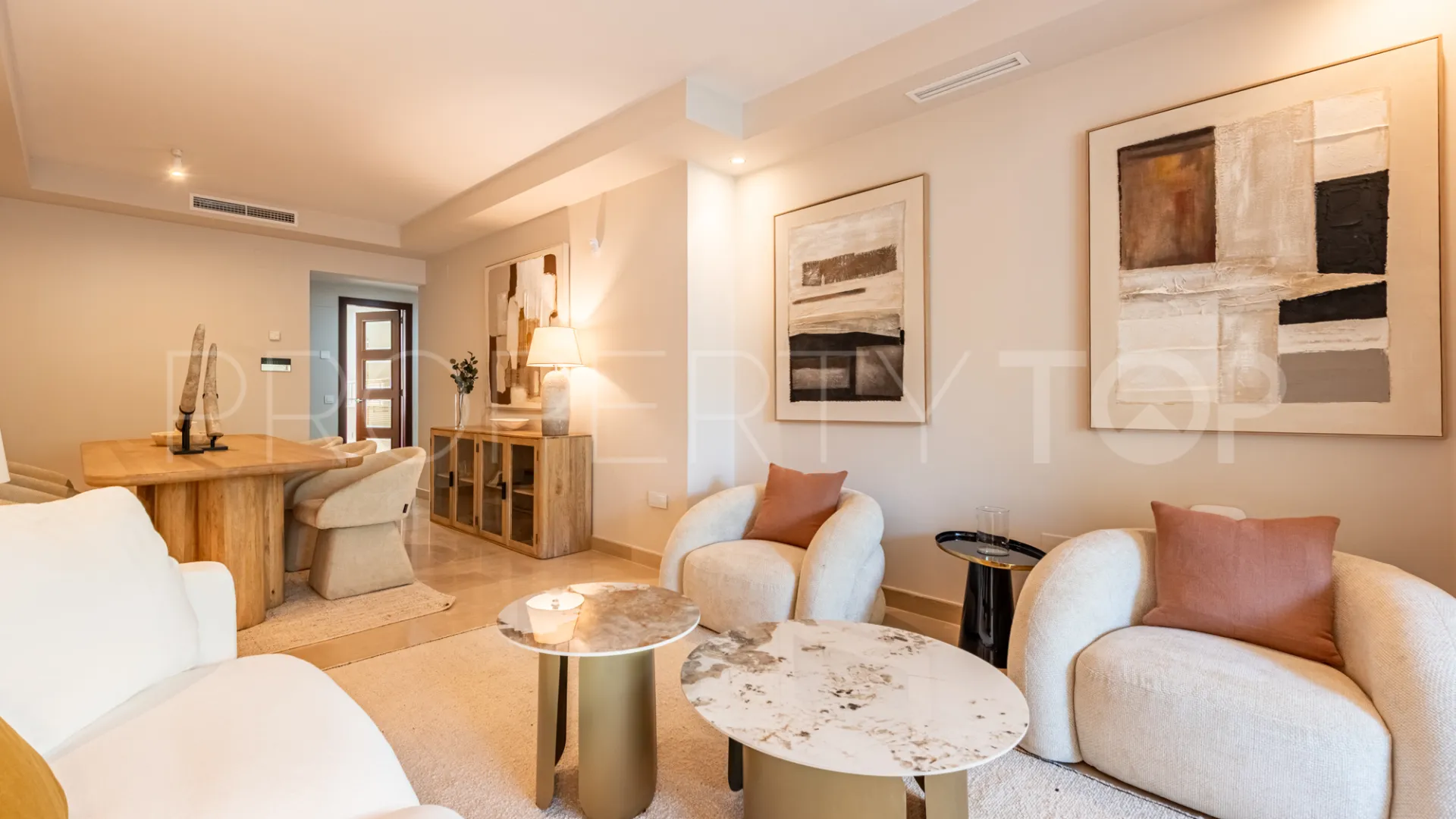 For sale 2 bedrooms apartment in Medina de Banús