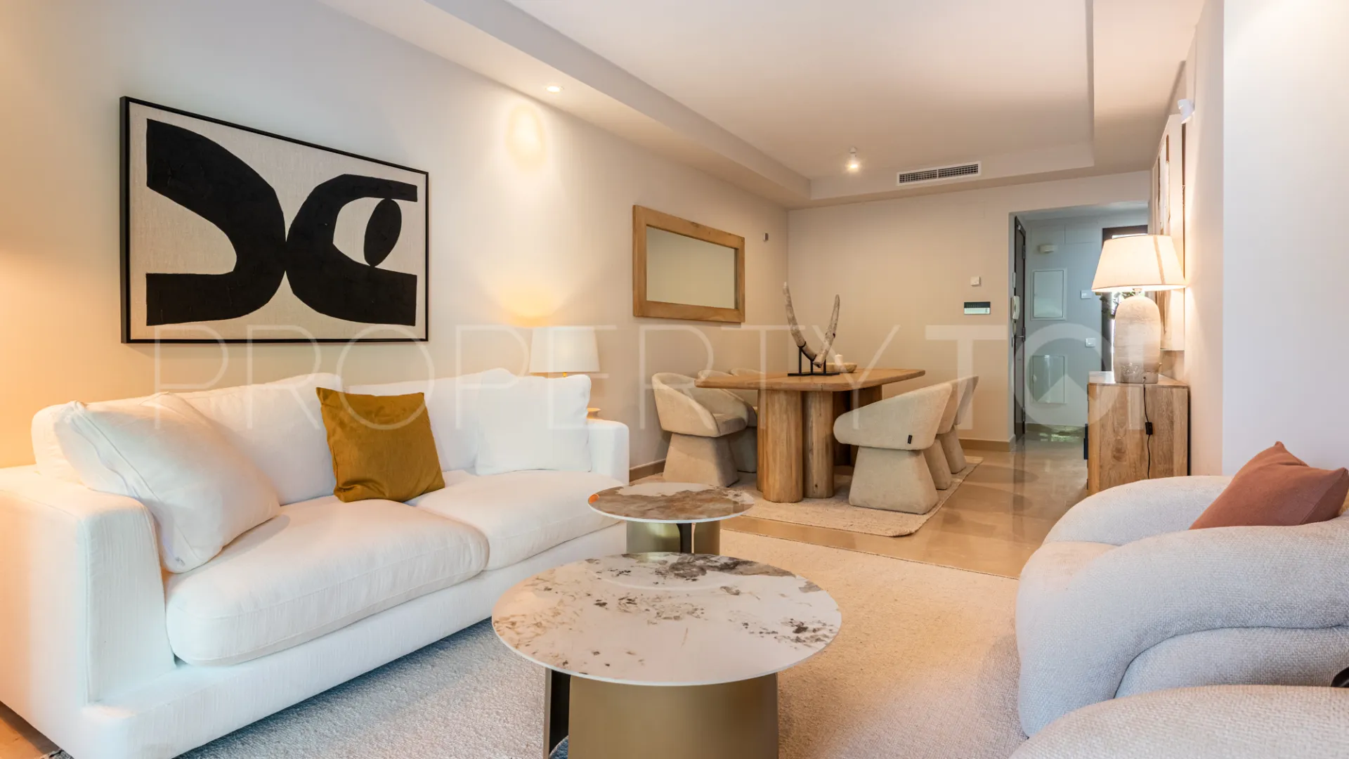 For sale 2 bedrooms apartment in Medina de Banús