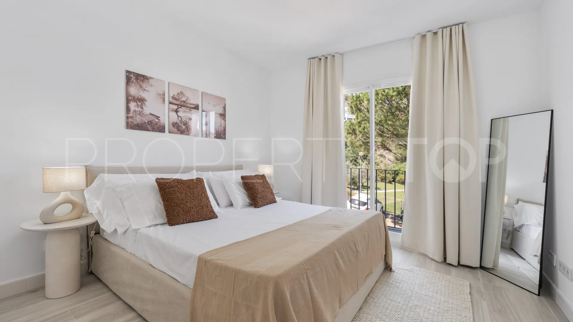 Apartamento en venta con 3 dormitorios en Altos de La Quinta