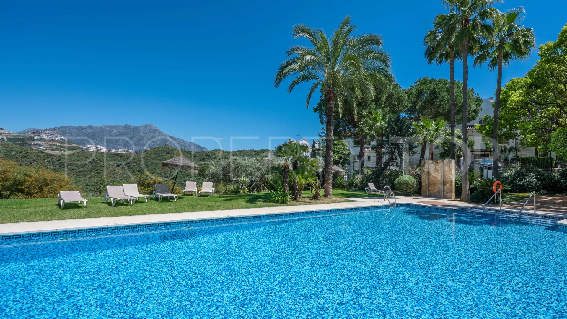 Apartamento en venta con 3 dormitorios en Altos de La Quinta