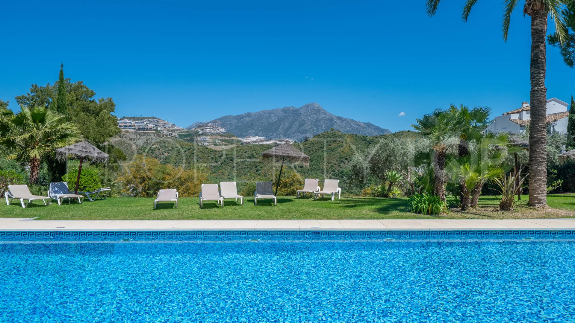 Apartamento en venta con 3 dormitorios en Altos de La Quinta