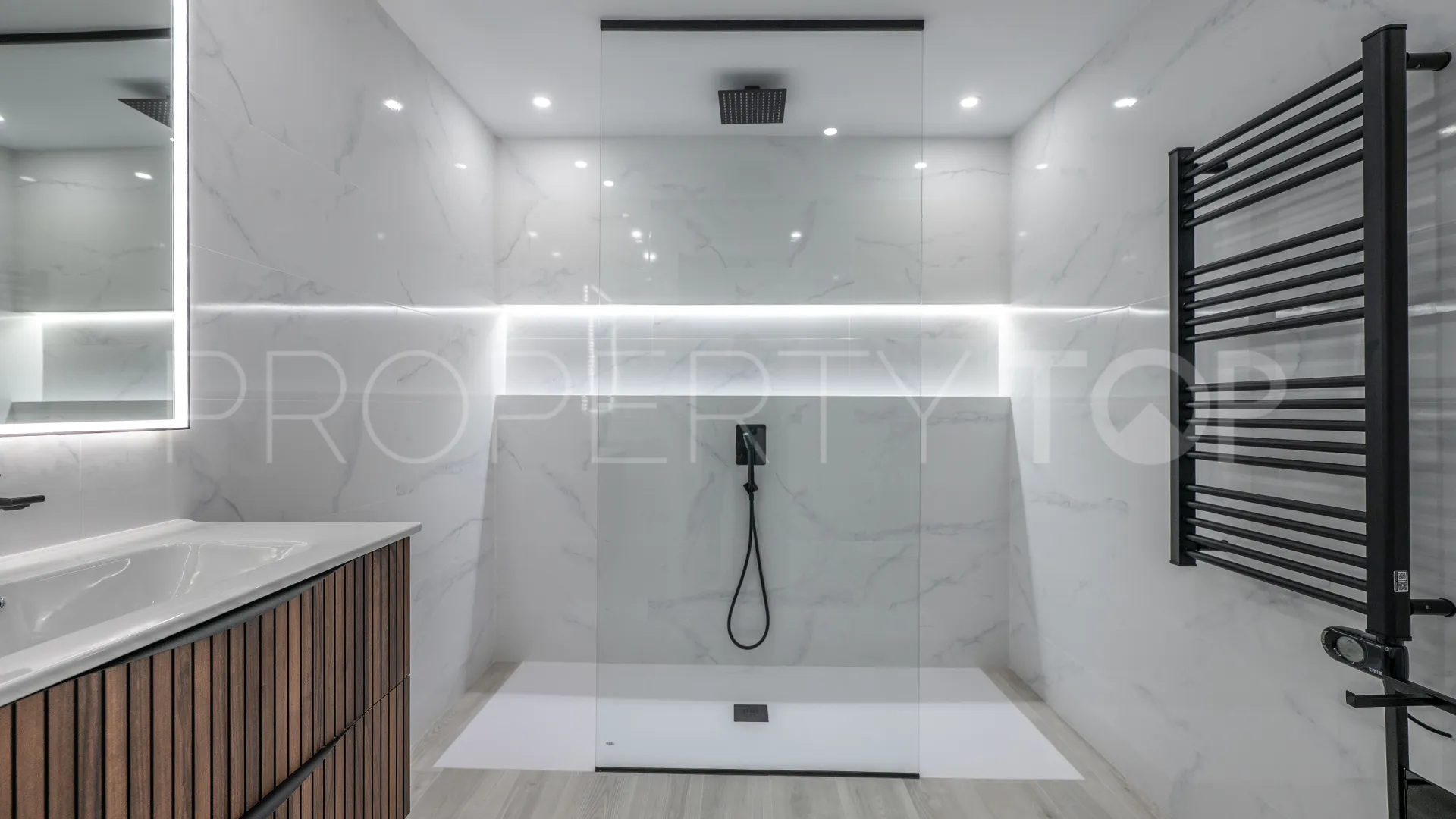 Apartamento en venta con 3 dormitorios en Altos de La Quinta