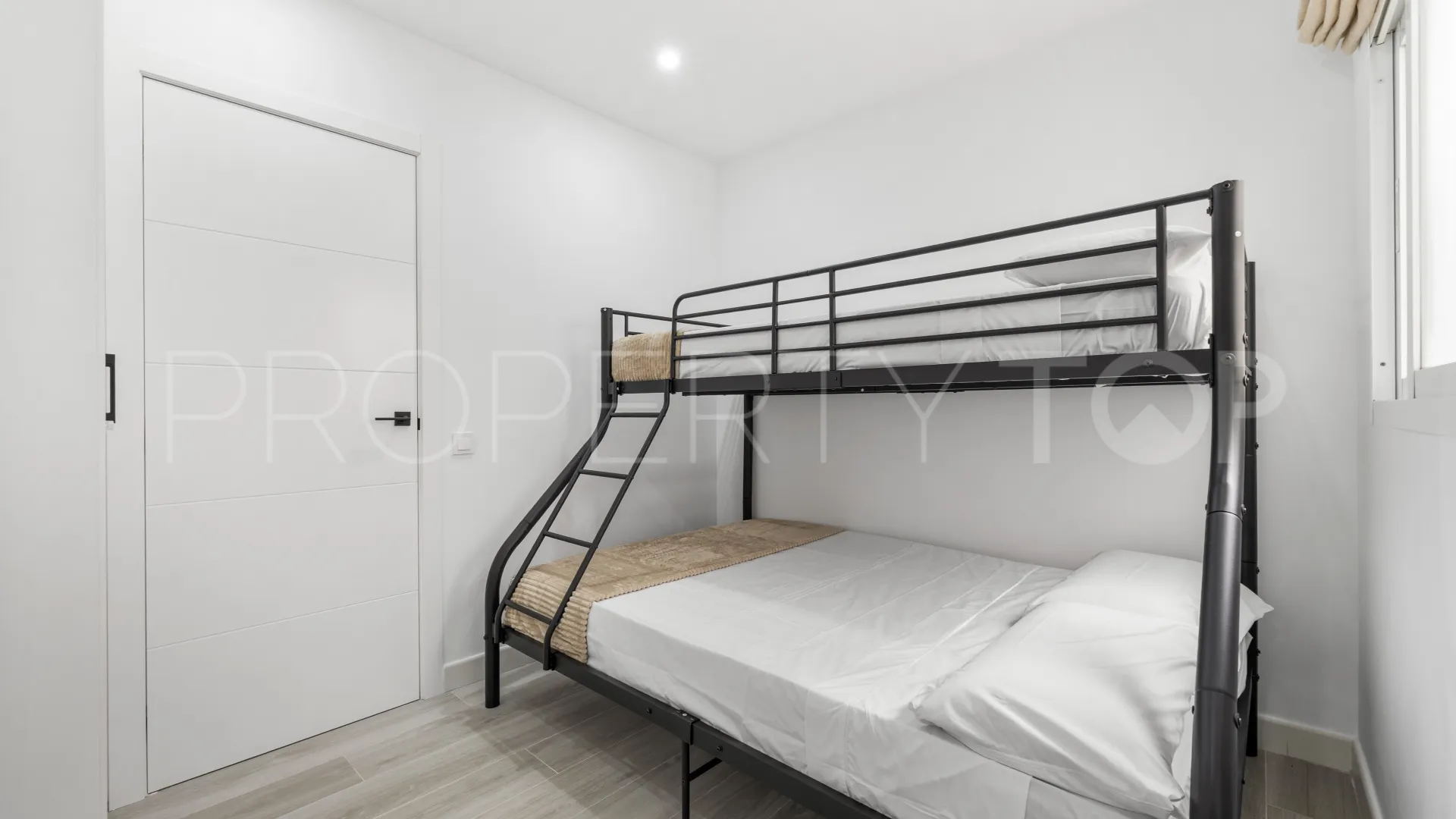 Comprar apartamento en Puerto Golf con 3 dormitorios