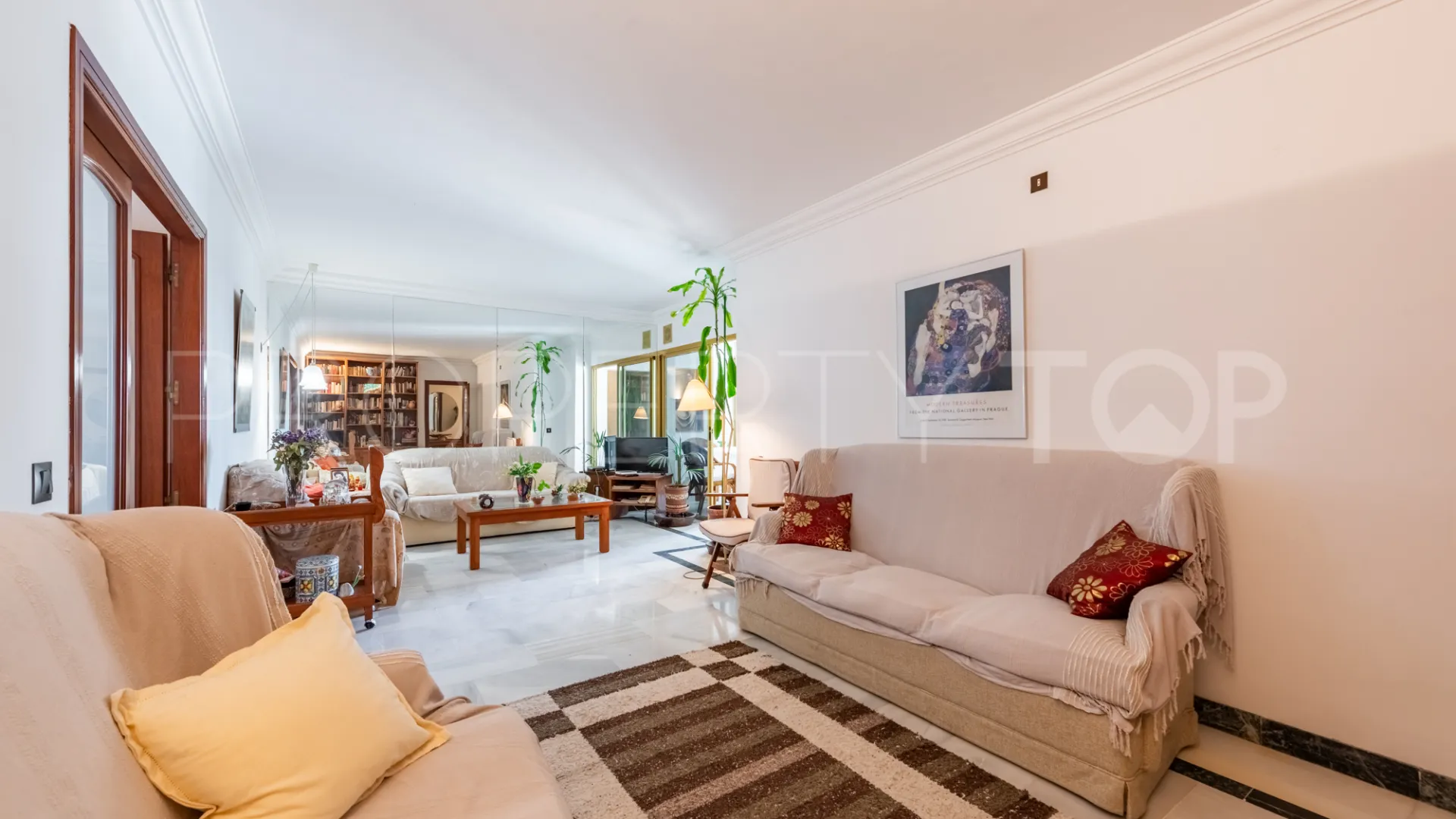 Apartment with 3 bedrooms for sale in Marbella Centro