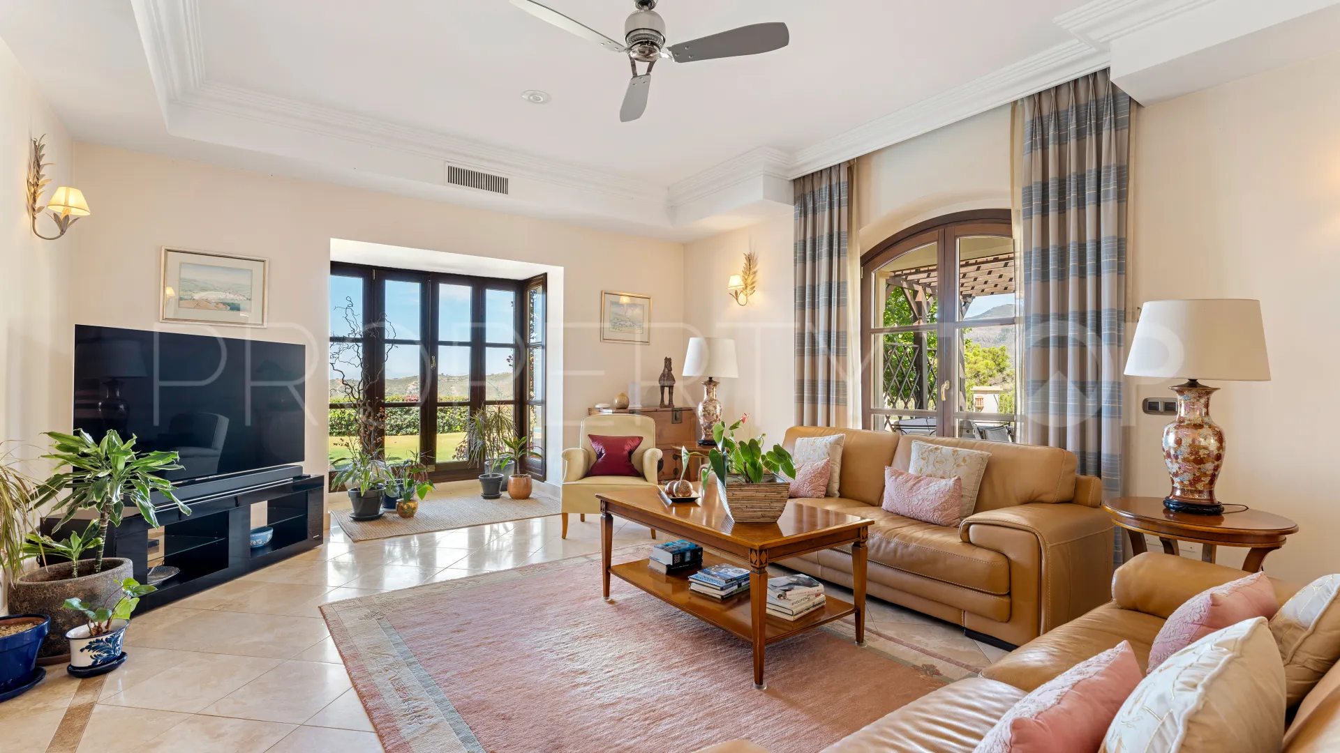 For sale El Velerin villa