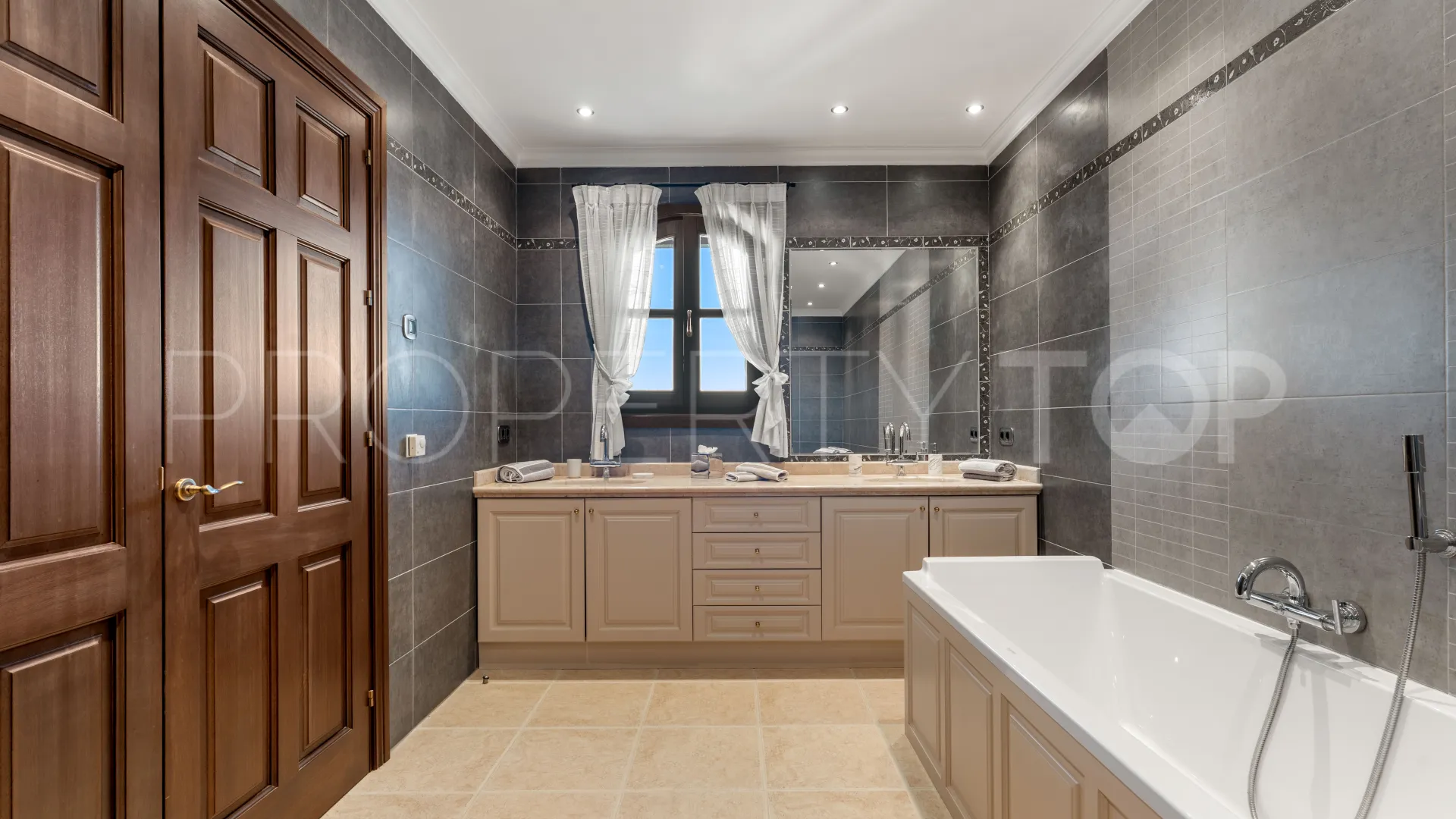 For sale El Velerin villa