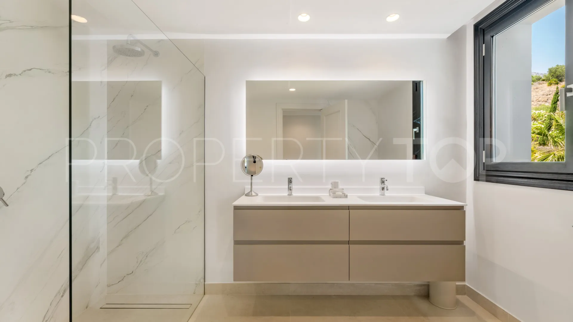 For sale Marbella Hill Club villa