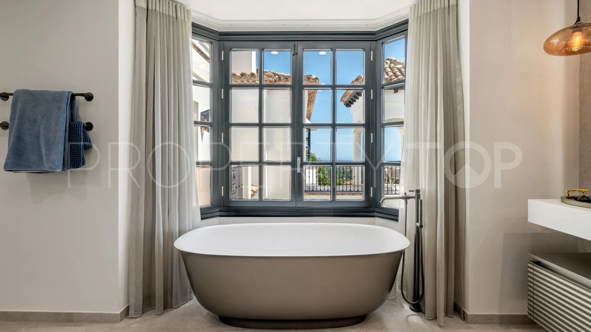 For sale Marbella Hill Club villa