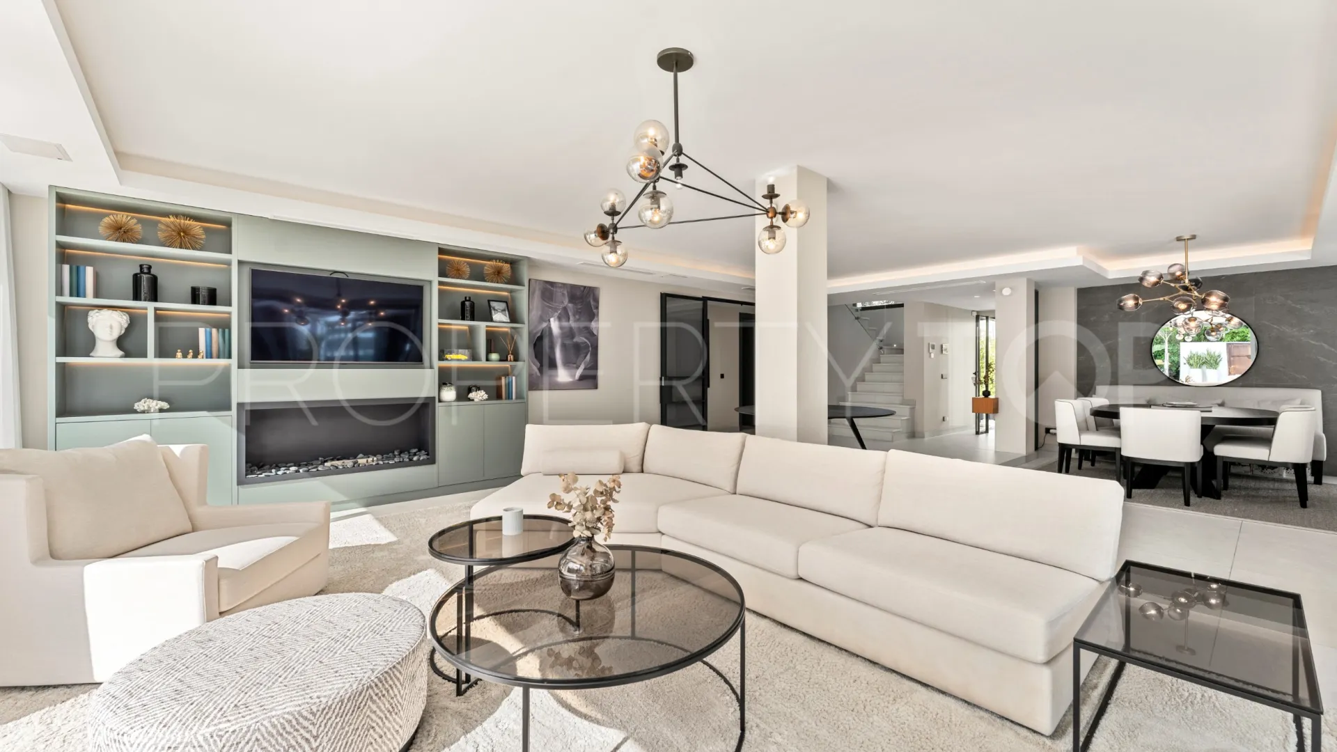 Villa for sale in Las Brisas