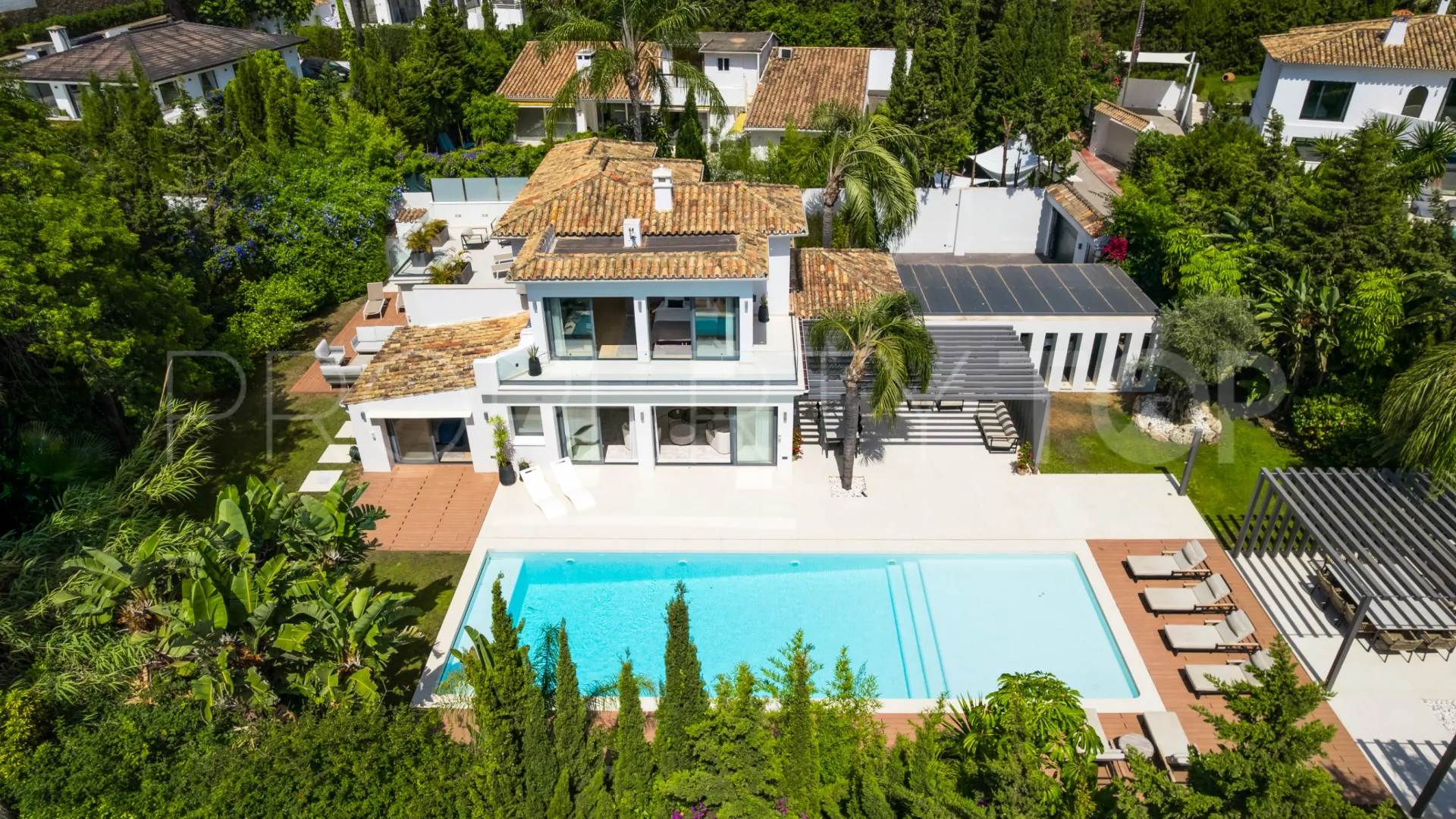 Villa for sale in Las Brisas