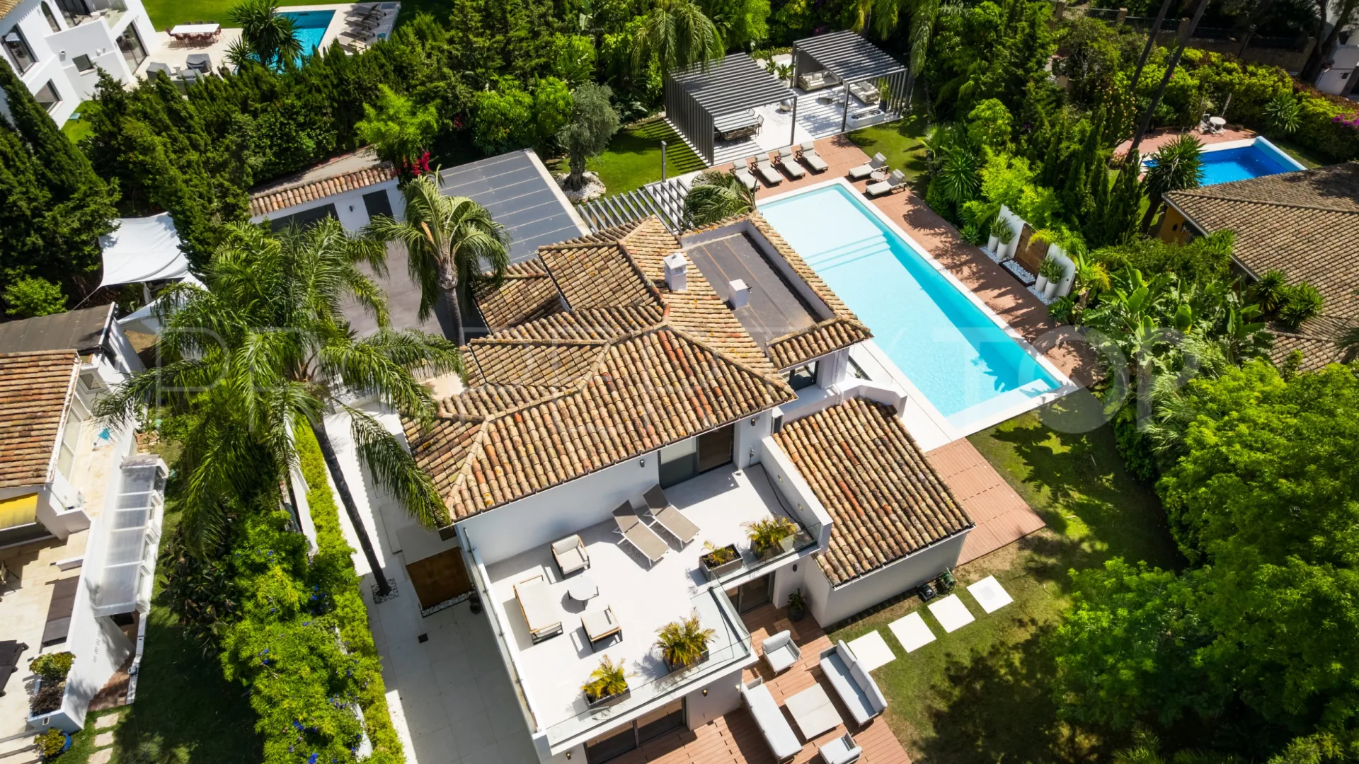 Villa for sale in Las Brisas