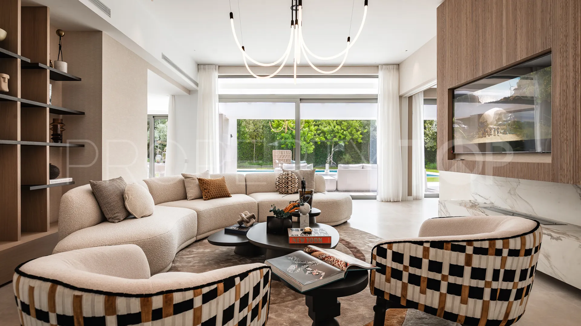 Villa en venta en El Paraiso con 5 dormitorios
