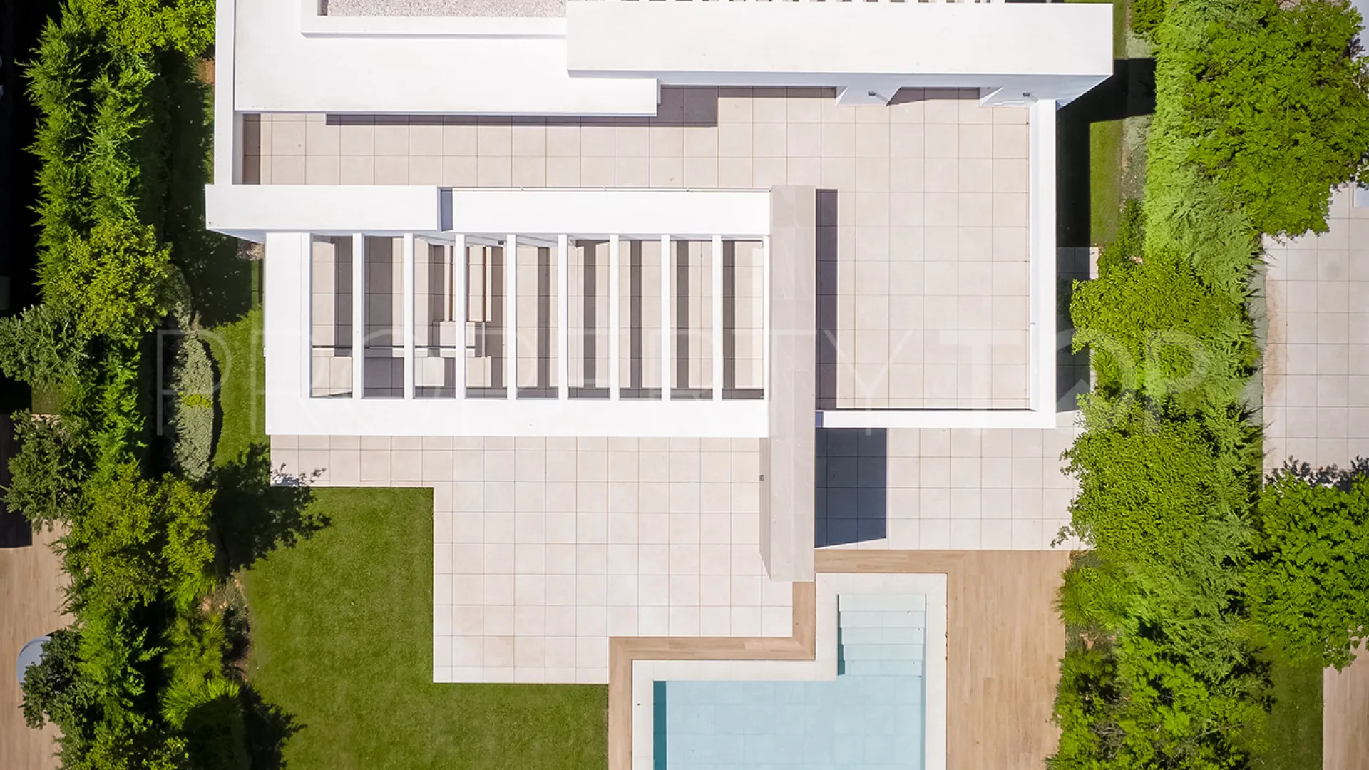 Villa en venta en El Paraiso con 5 dormitorios