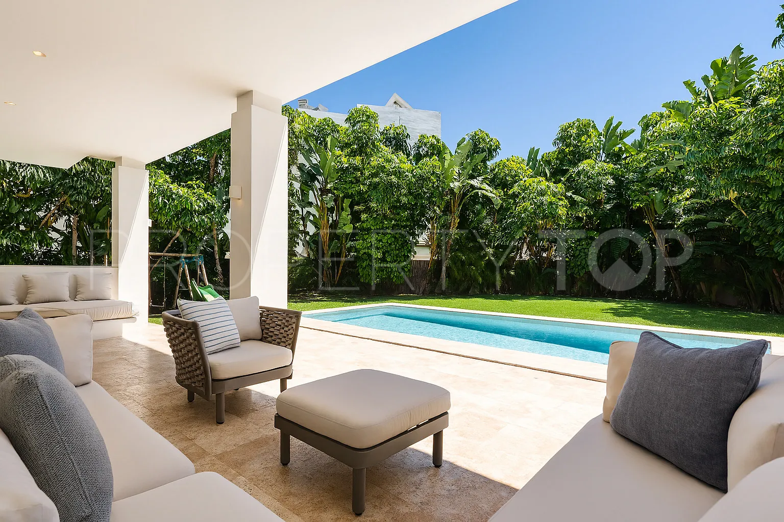Villa en venta en El Herrojo con 5 dormitorios