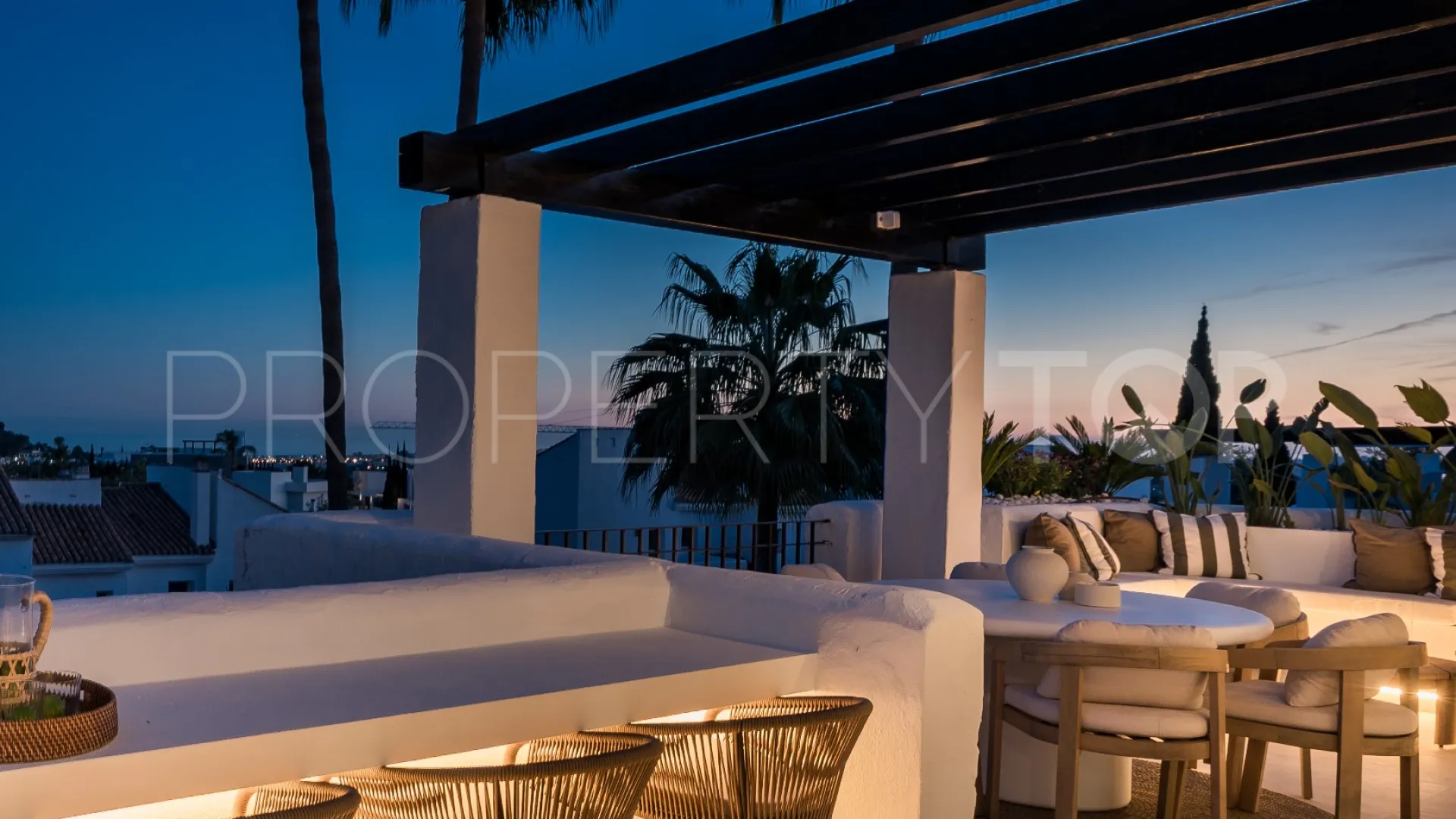 Atico duplex en venta con 3 dormitorios en La Quinta Village