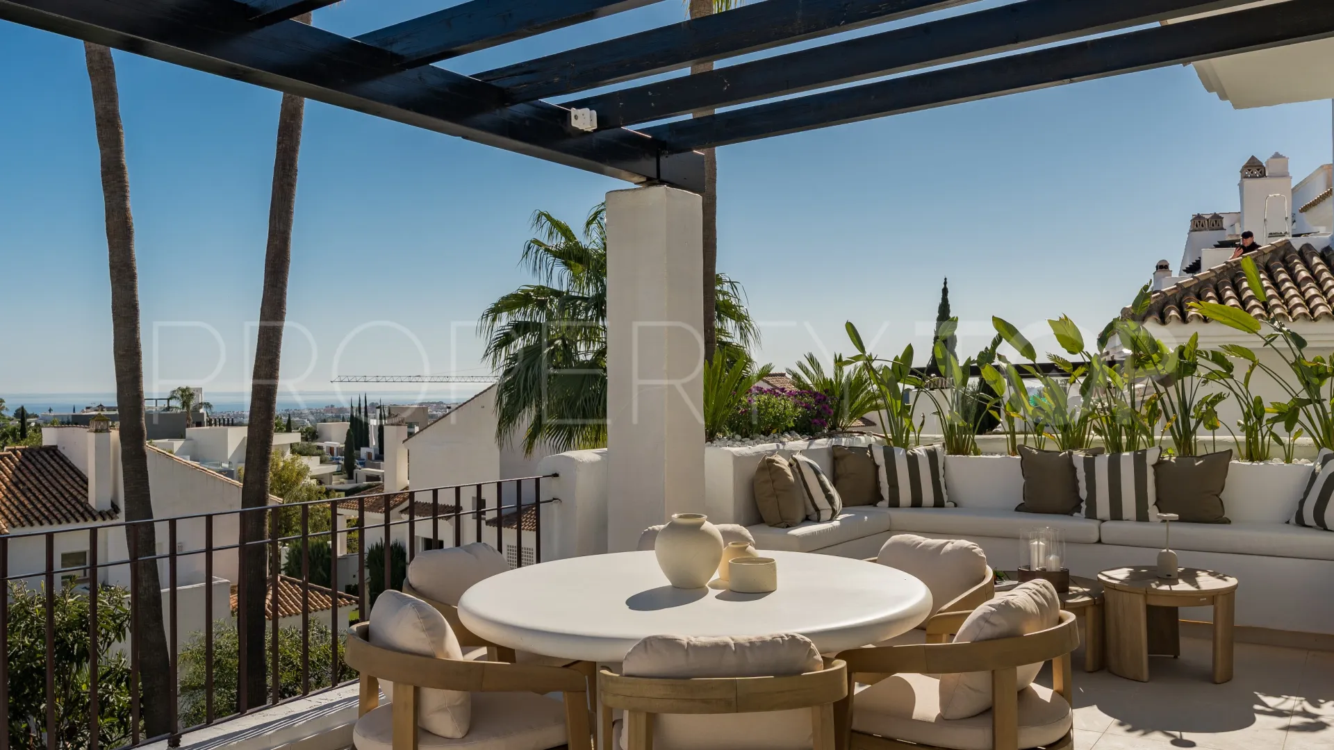 Atico duplex en venta con 3 dormitorios en La Quinta Village