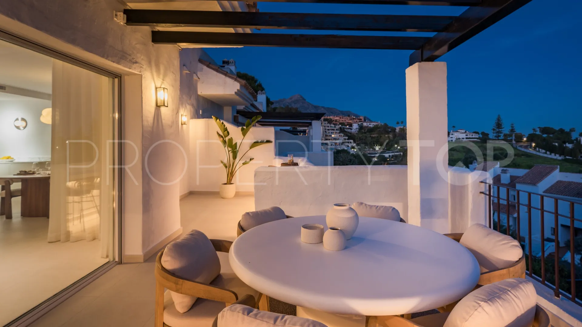 Atico duplex en venta con 3 dormitorios en La Quinta Village
