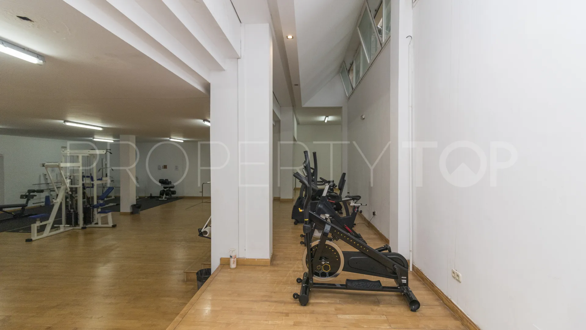 Apartamento a la venta de 2 dormitorios en Marina Banus
