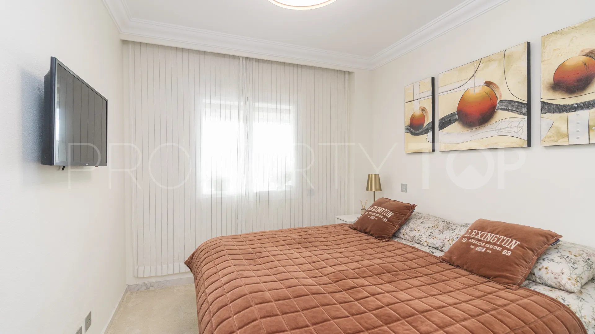 Apartamento a la venta de 2 dormitorios en Marina Banus
