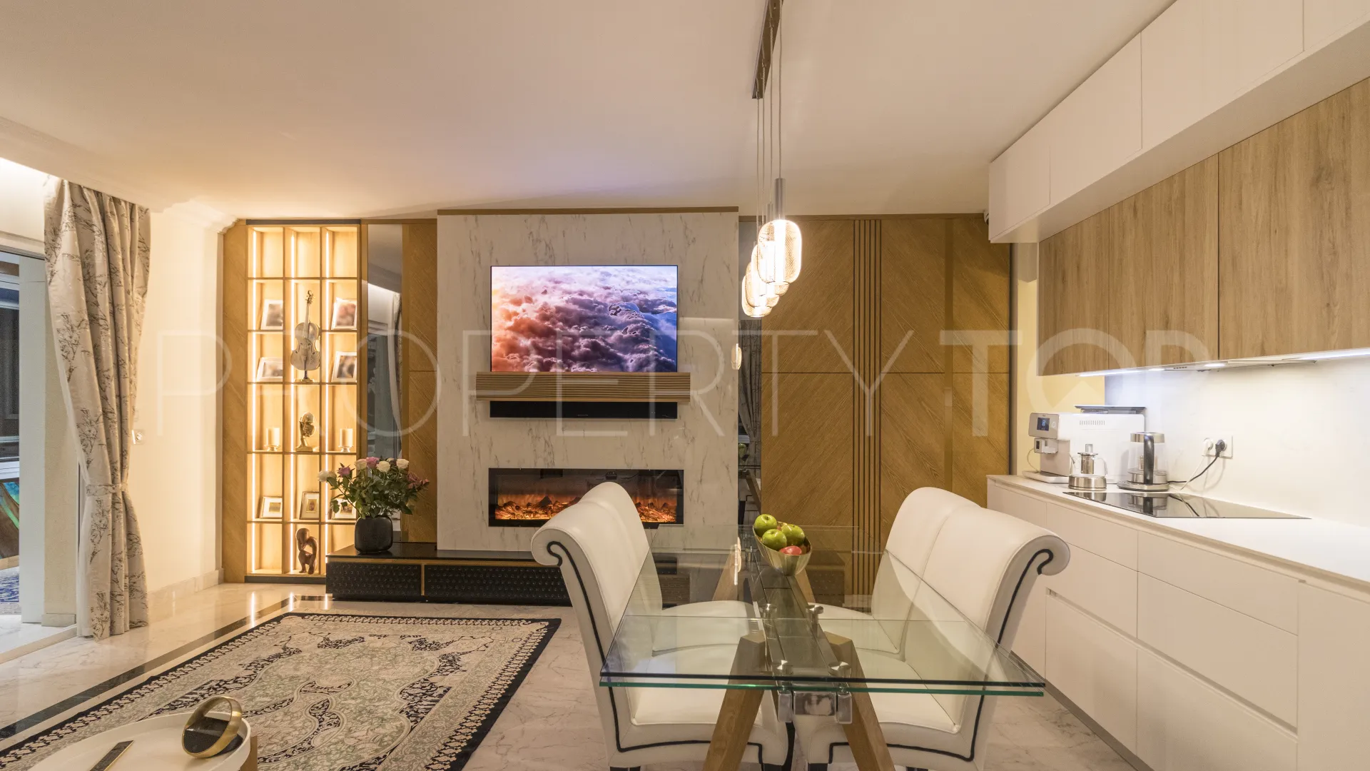 Apartamento a la venta de 2 dormitorios en Marina Banus