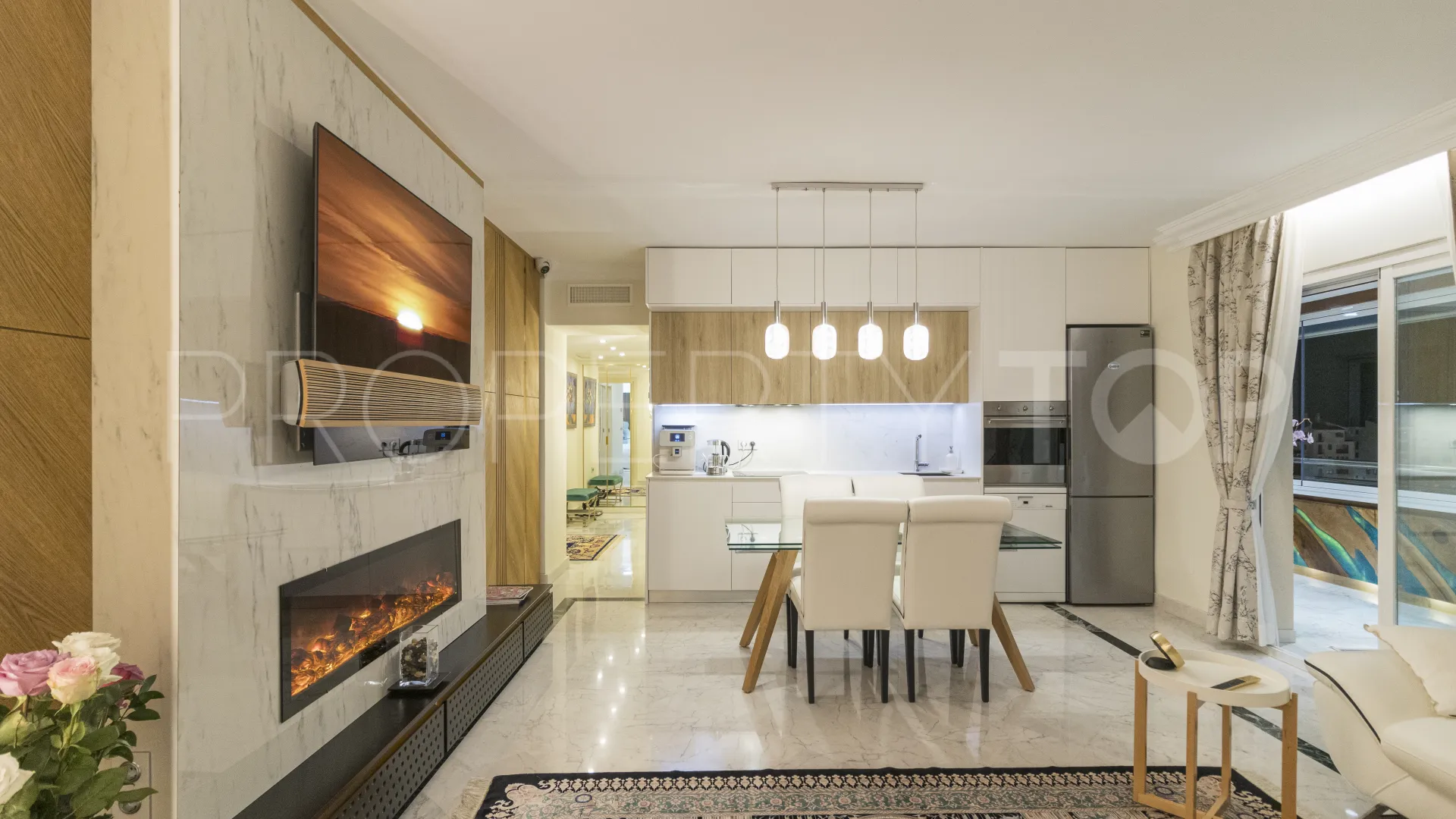 Apartamento a la venta de 2 dormitorios en Marina Banus