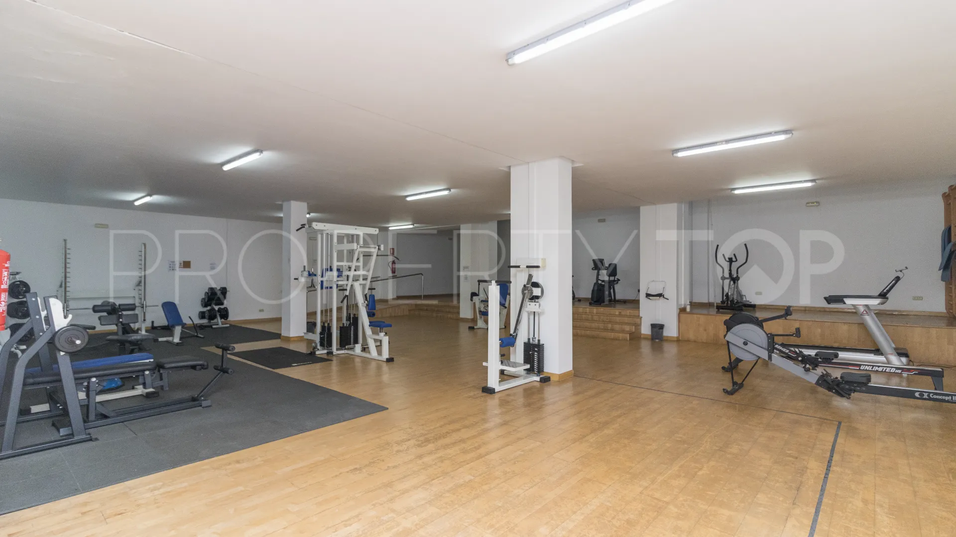 Apartamento a la venta de 2 dormitorios en Marina Banus