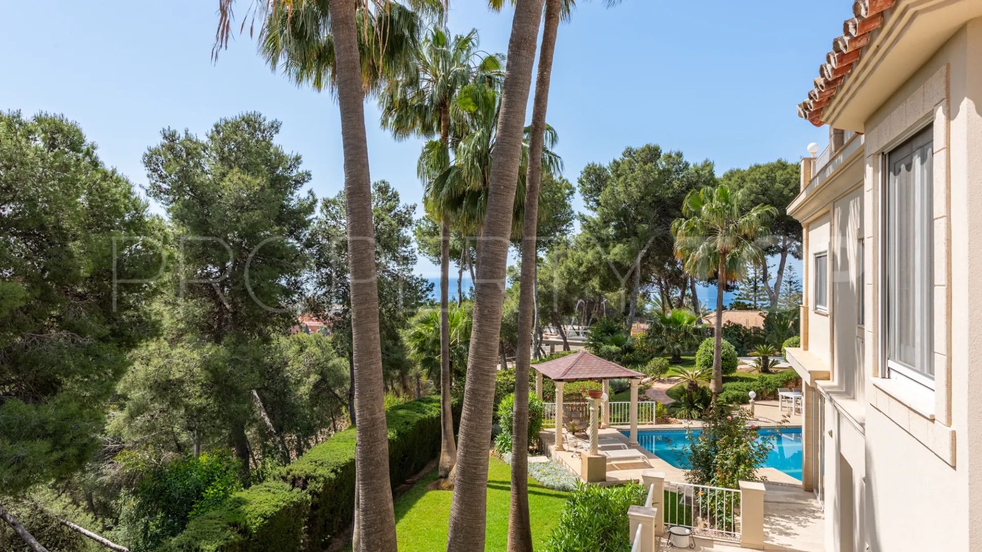 5 bedrooms villa in Hacienda las Chapas for sale