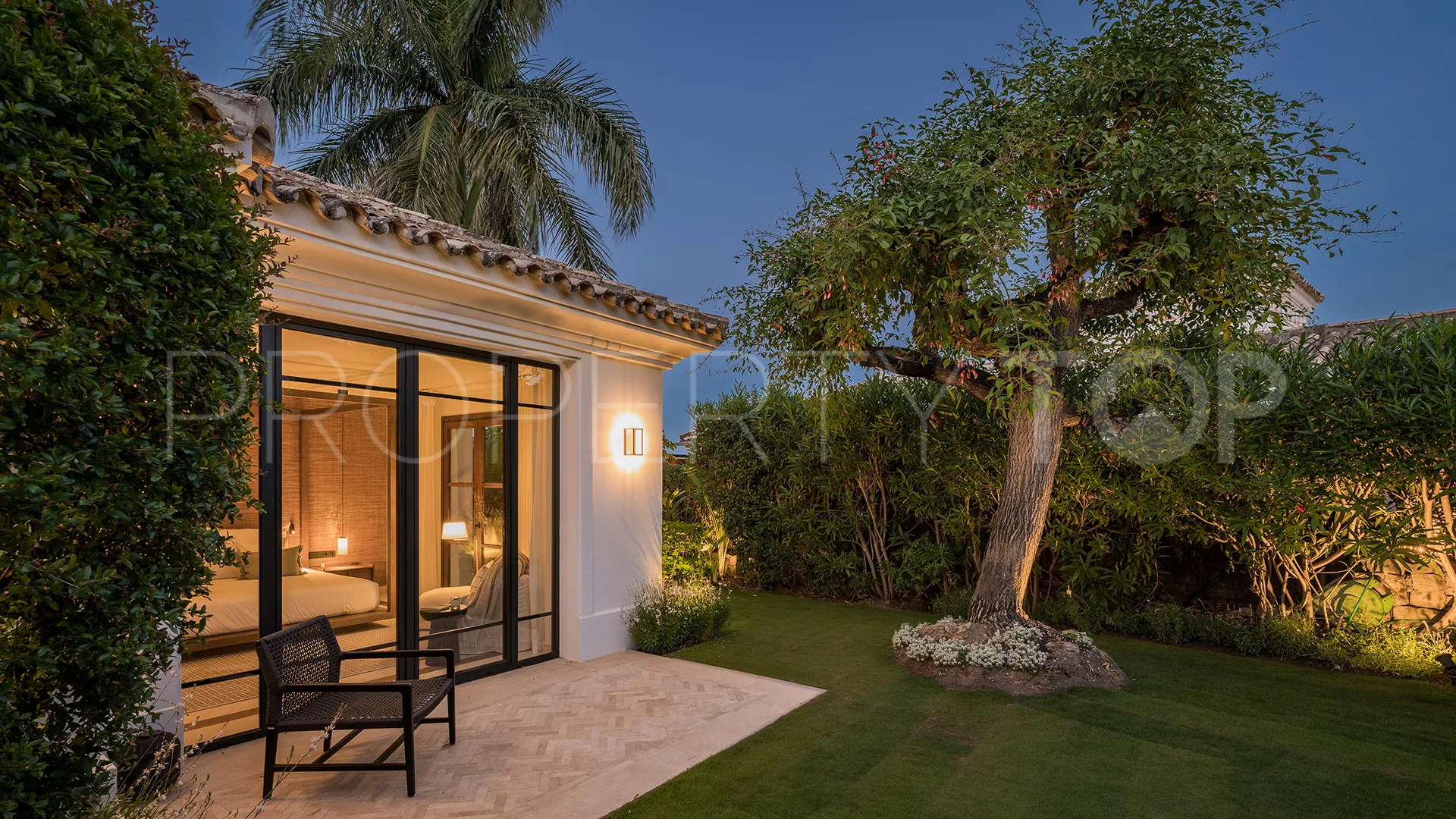 For sale Bellevue villa with 4 bedrooms