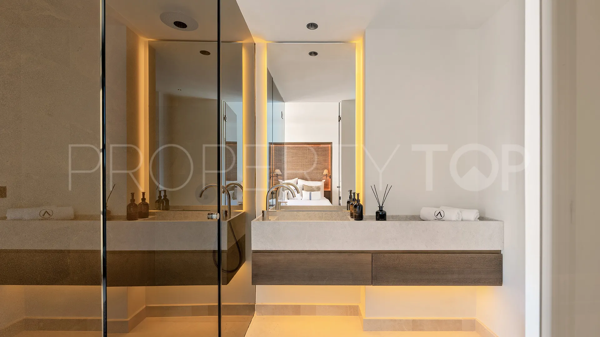 For sale Bellevue villa with 4 bedrooms