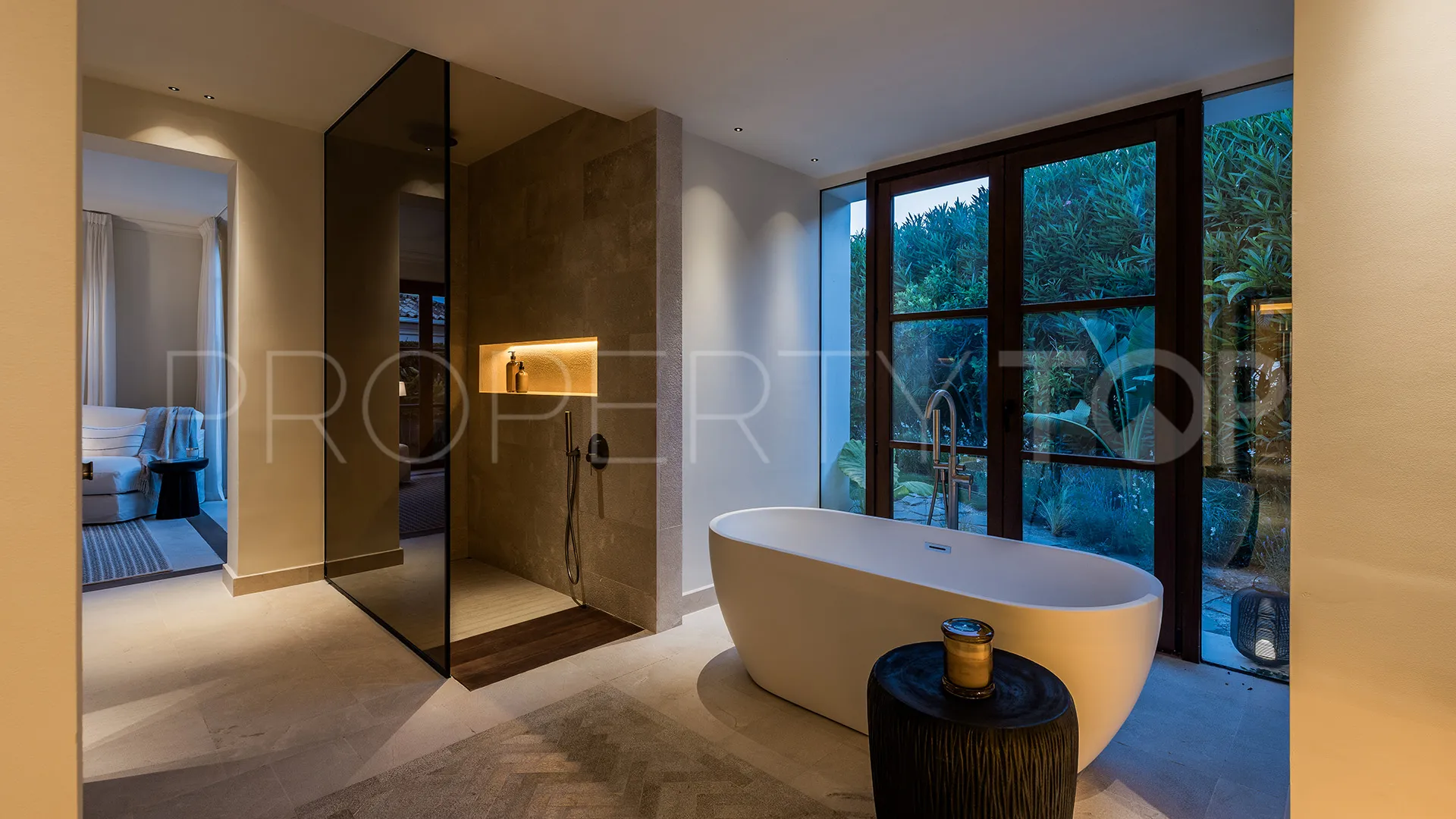 For sale Bellevue villa with 4 bedrooms