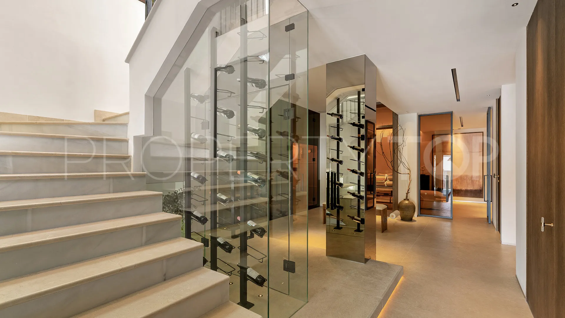 For sale Bellevue villa with 4 bedrooms