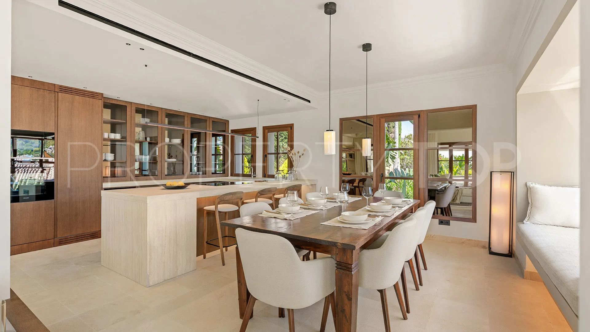 For sale Bellevue villa with 4 bedrooms