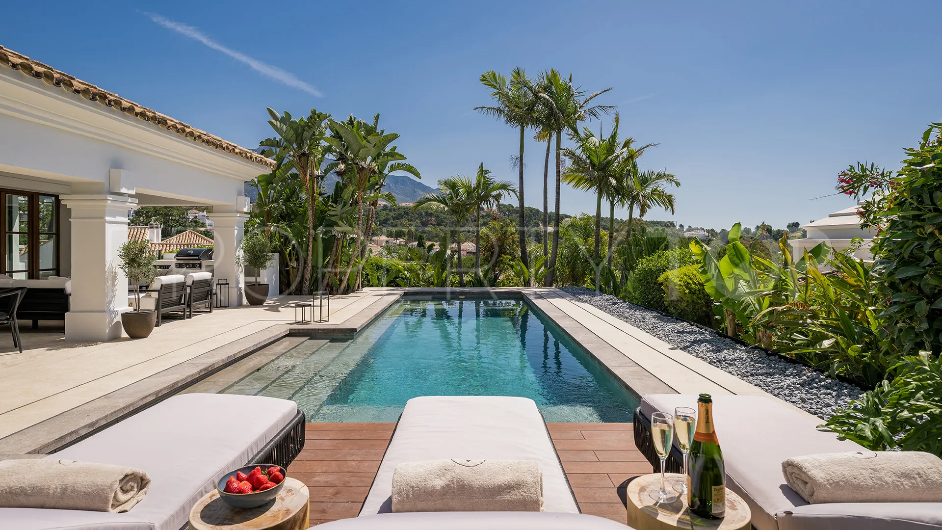 For sale Bellevue villa with 4 bedrooms