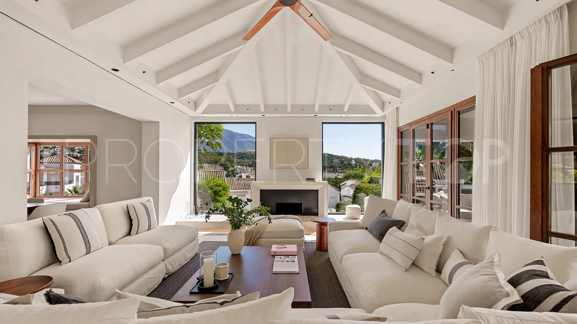 For sale Bellevue villa with 4 bedrooms