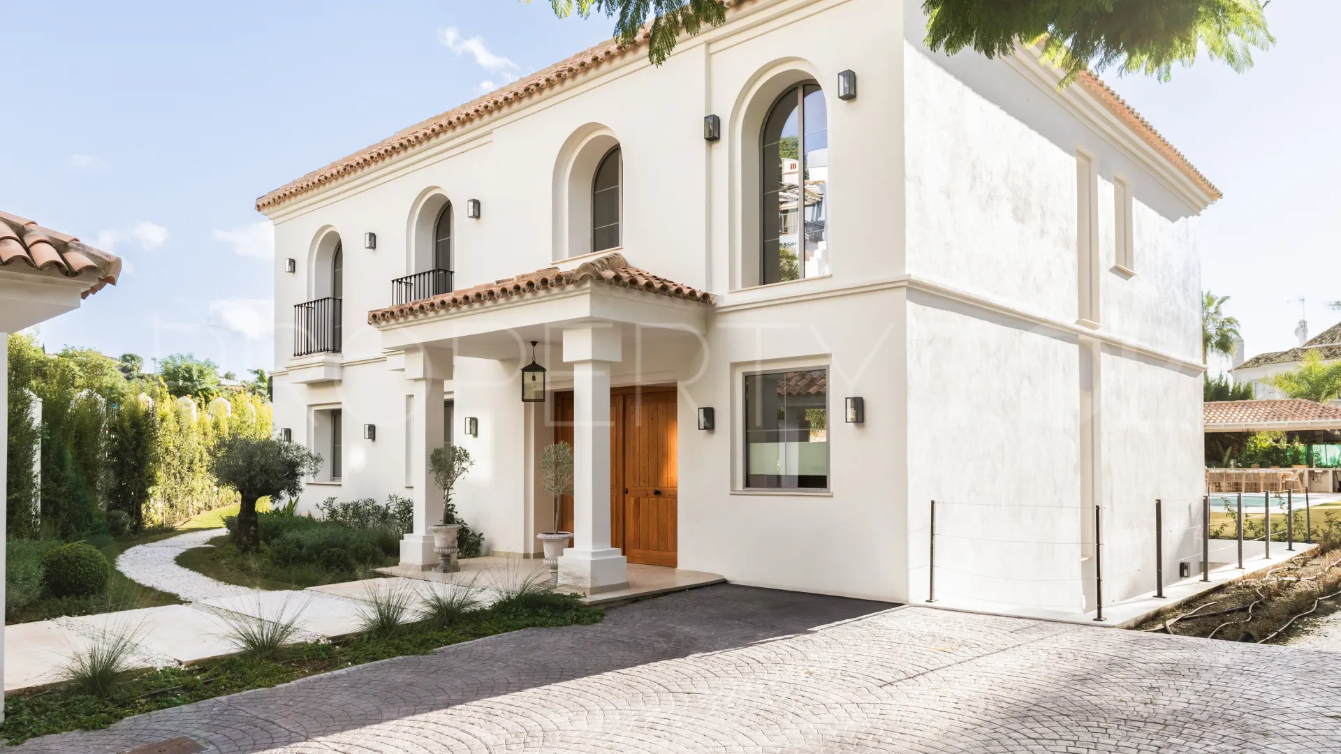 Comprar villa de 4 dormitorios en Los Arqueros