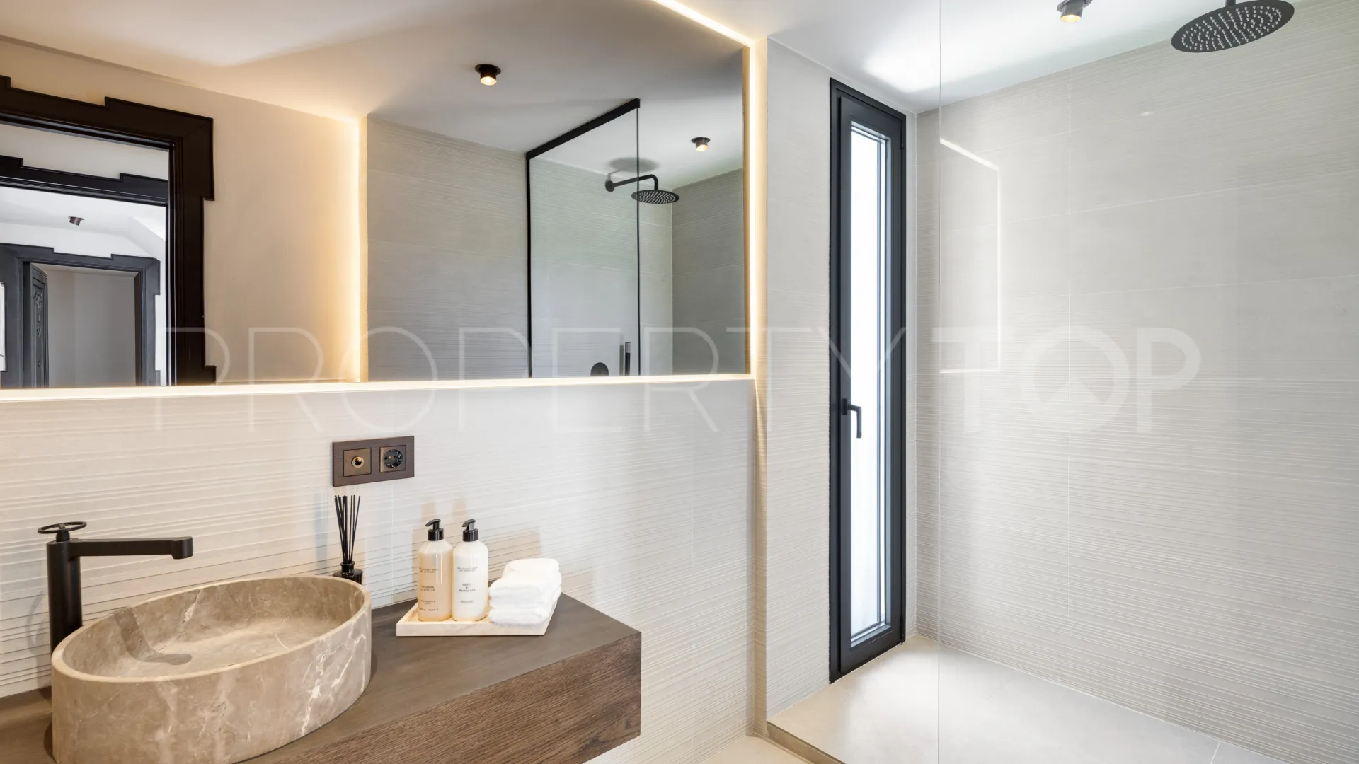 Las Brisas, villa en venta con 5 dormitorios