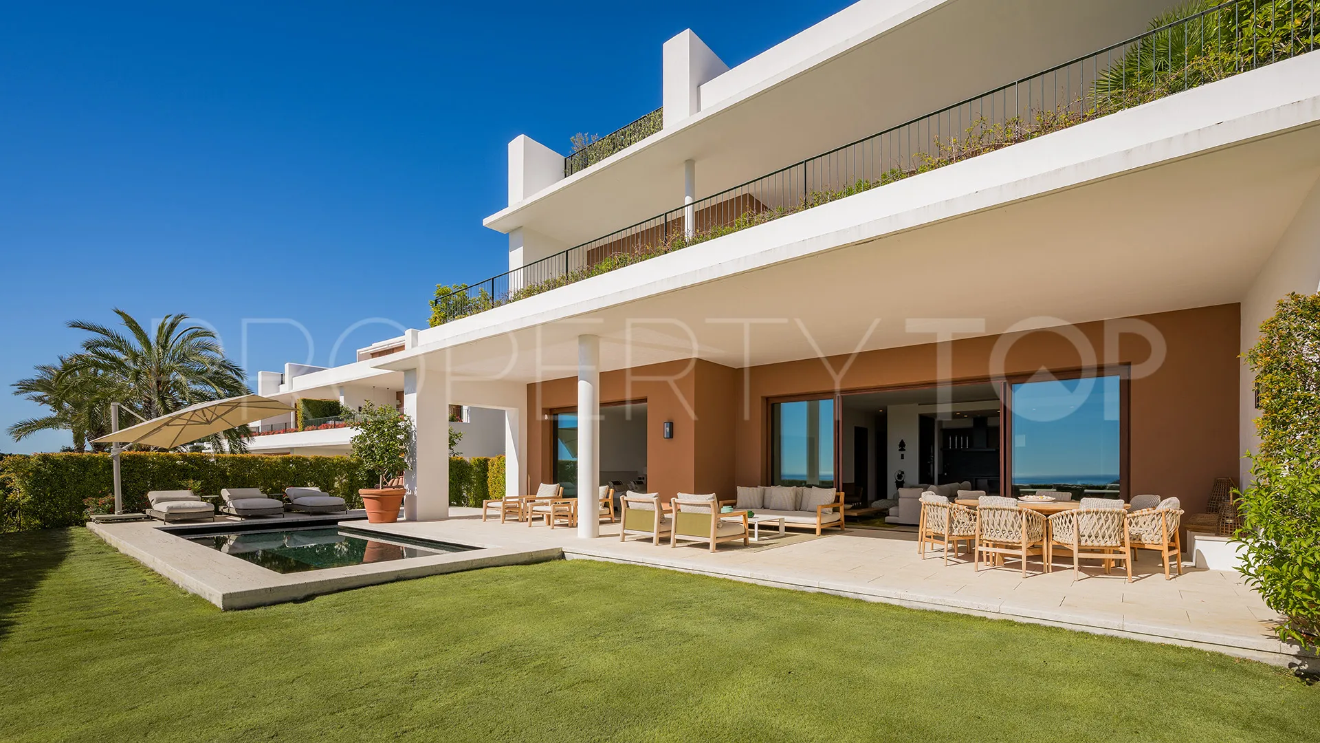 Buy apartment with 3 bedrooms in Finca Cortesin